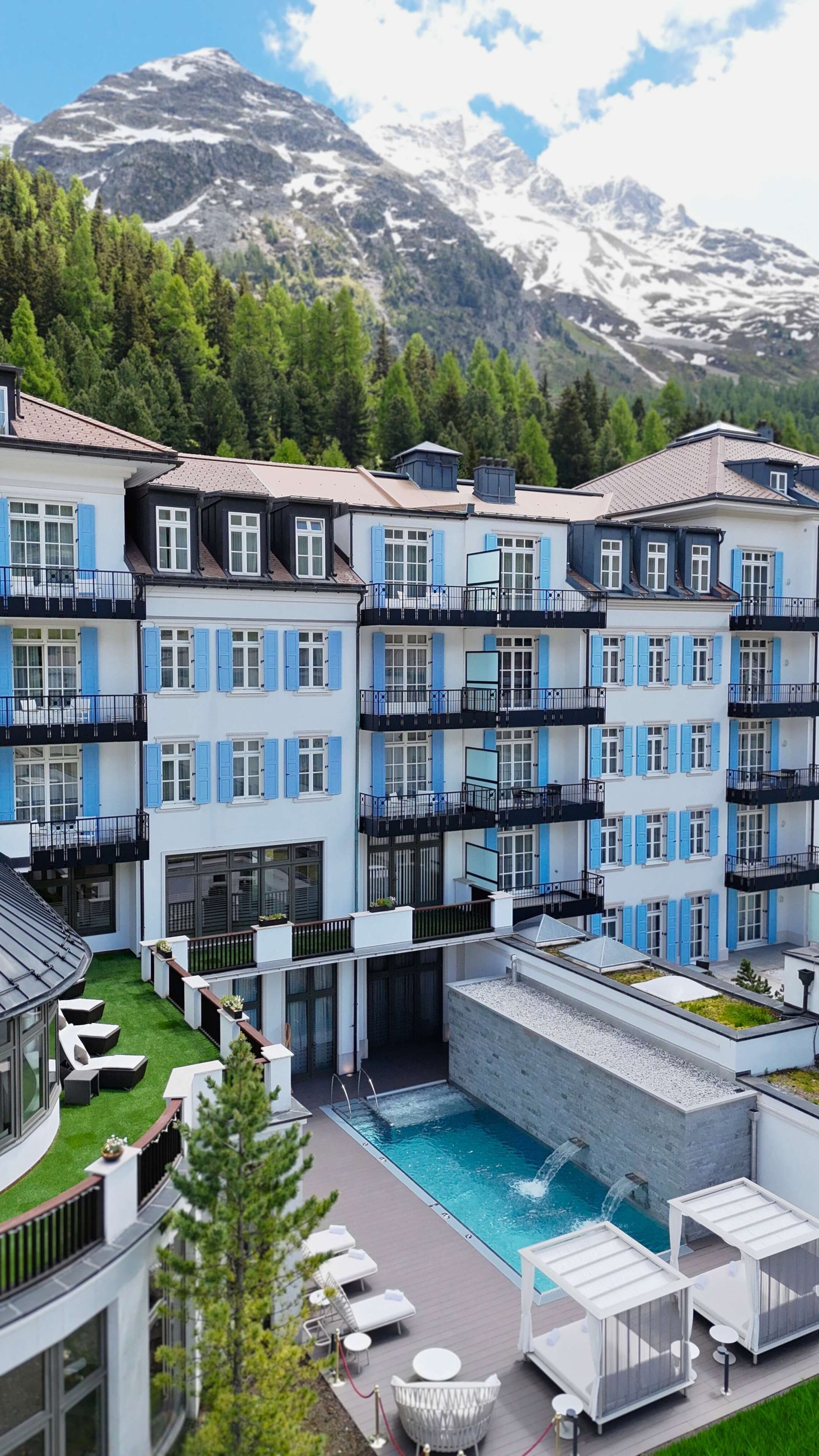 Outdoor Pool Grand Hotel des Bains Kempinski St. Moritz