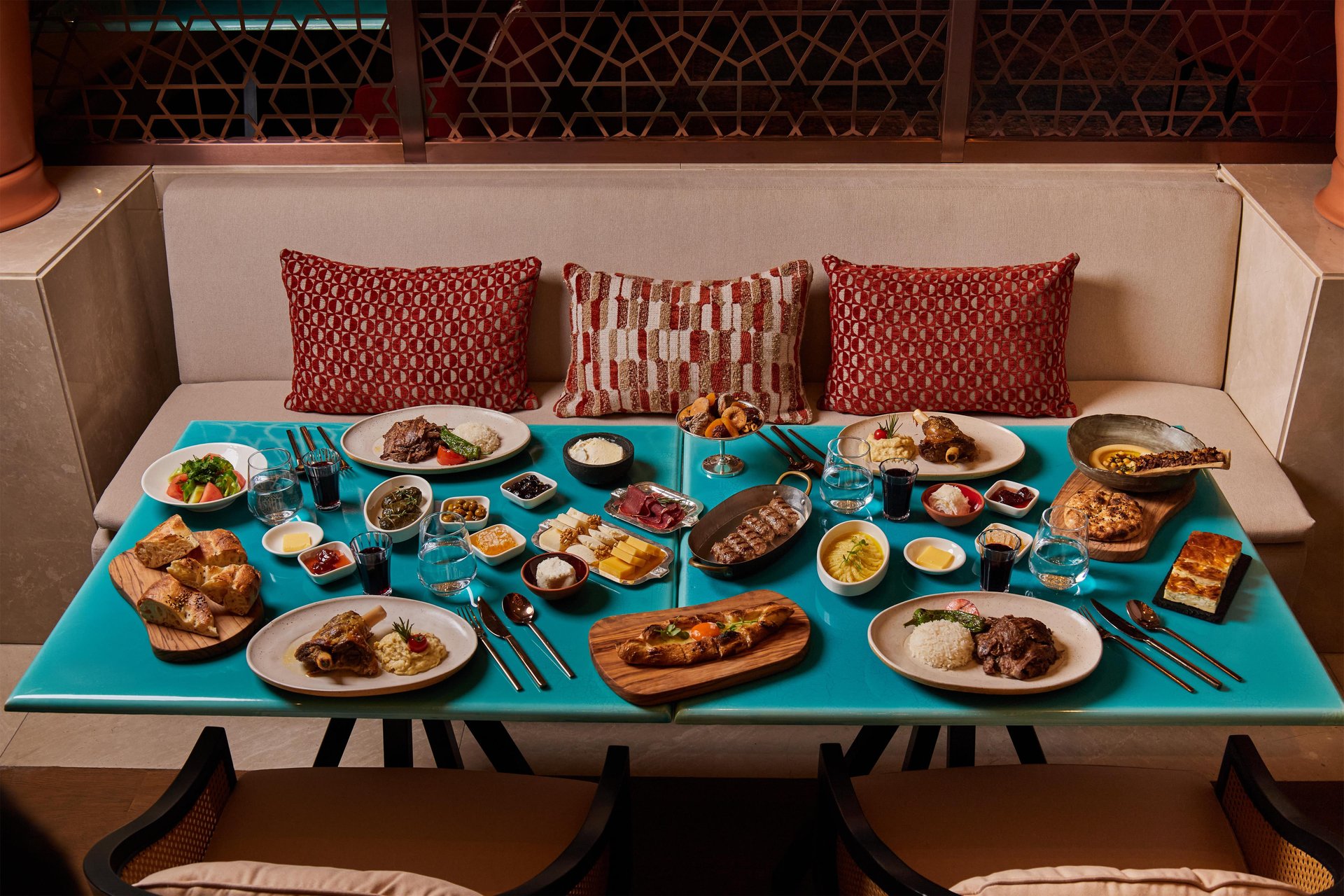 Erleben Sie ein traditionelles Iftar im Restaurant Borsa