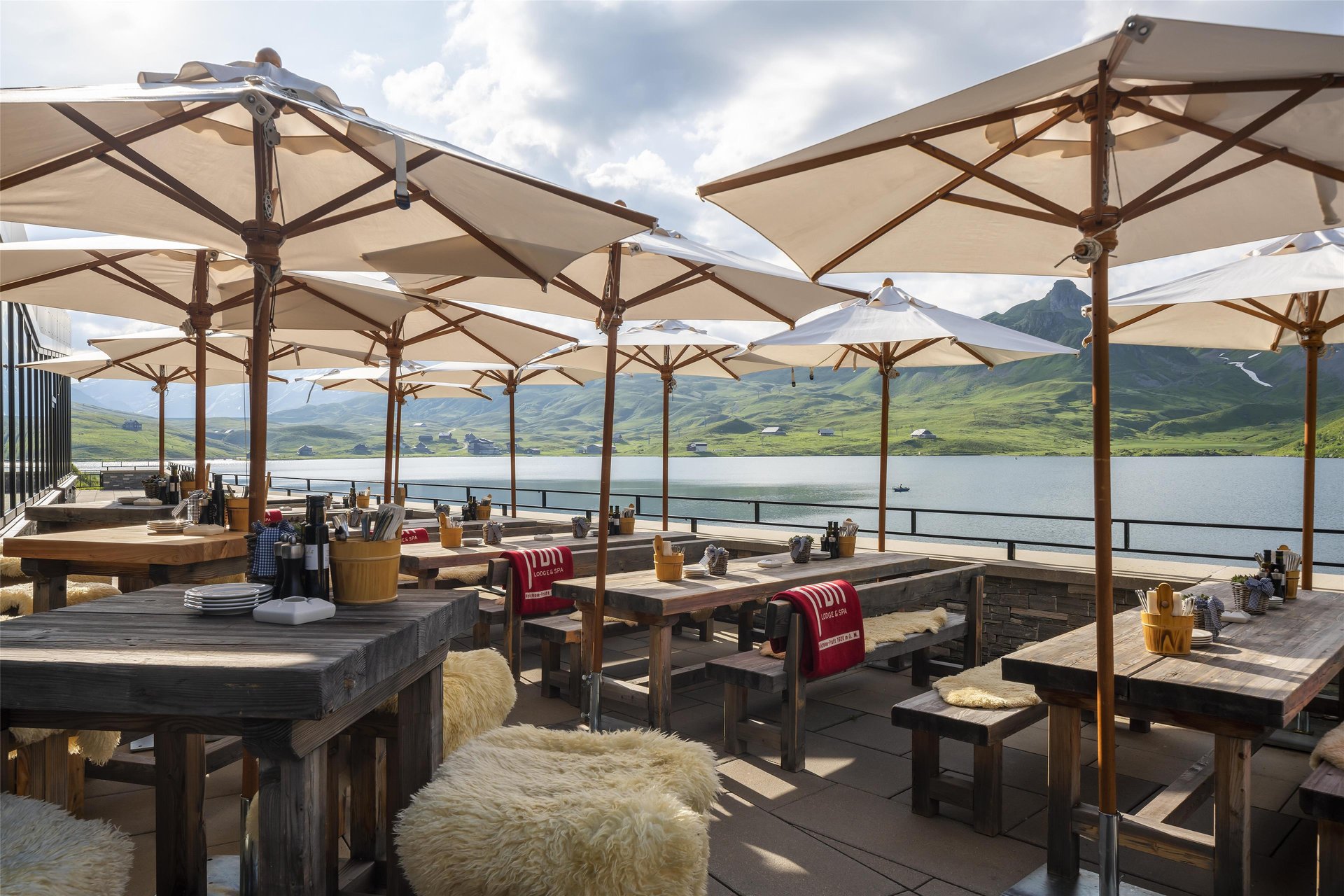 Frutt Lodge - Exterior