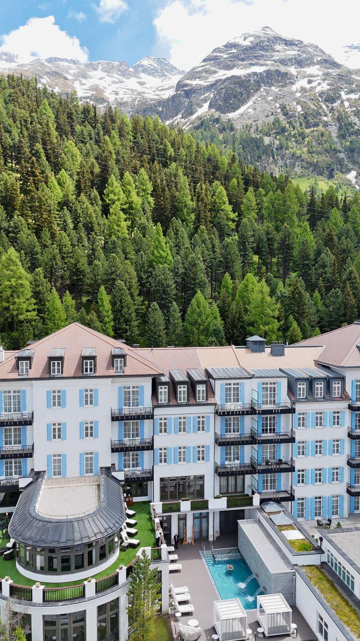 Outdoor Pool Grand Hotel des Bains Kempinski St. Moritz