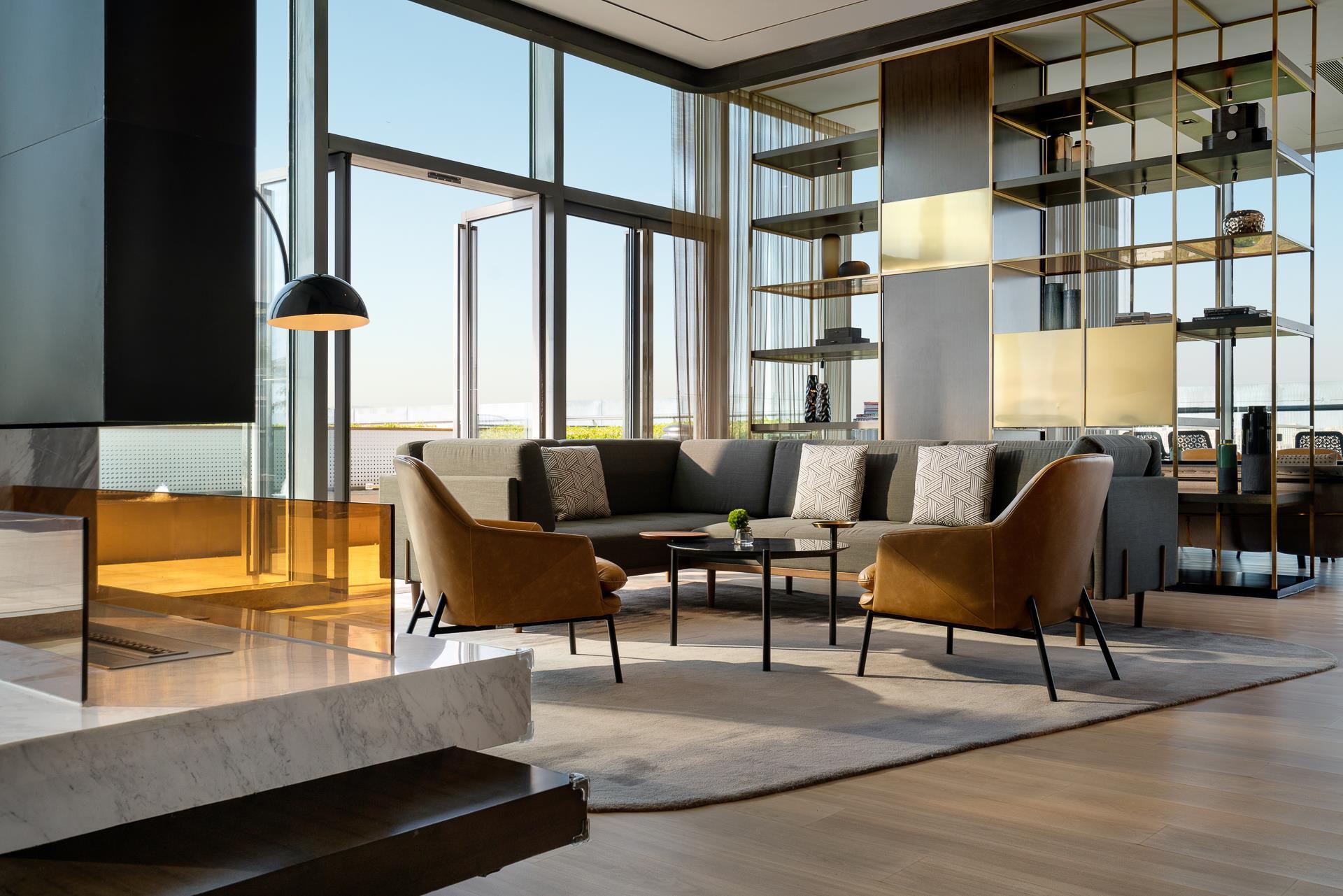 以杯中佳酿，串联七城风物