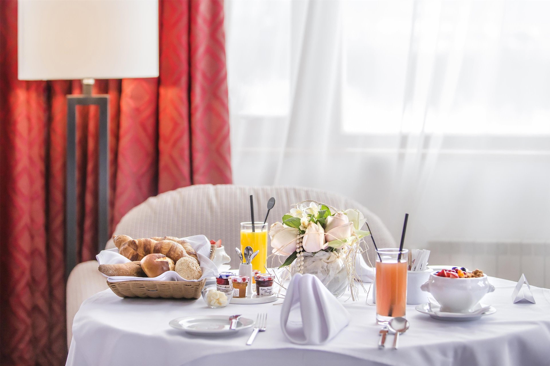 Kempinski Hotel Grand Arena Bansko Bulgaria - Breakfast Area