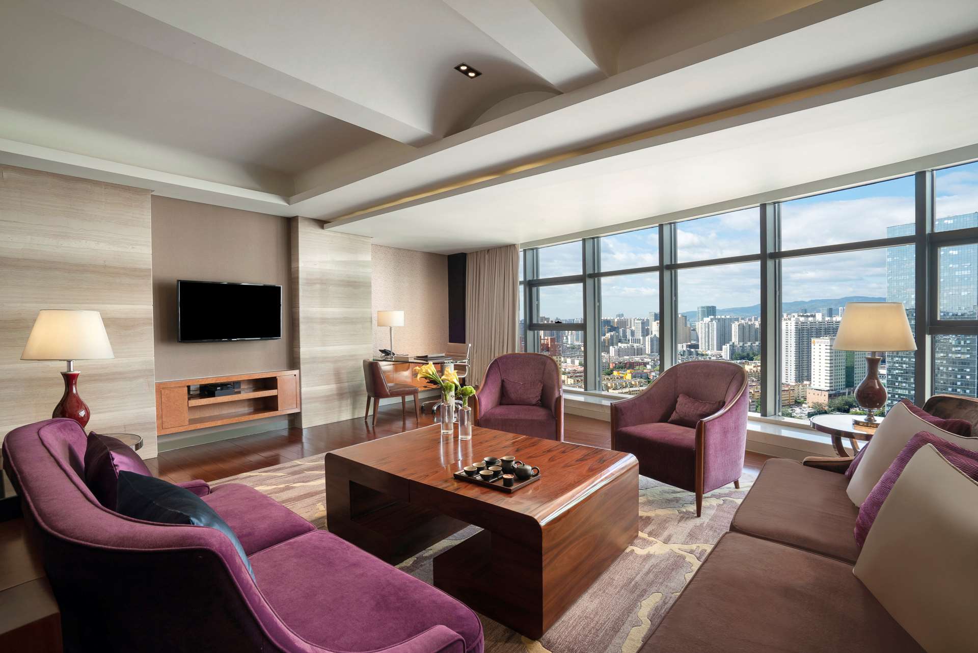 Diplomatic Suite