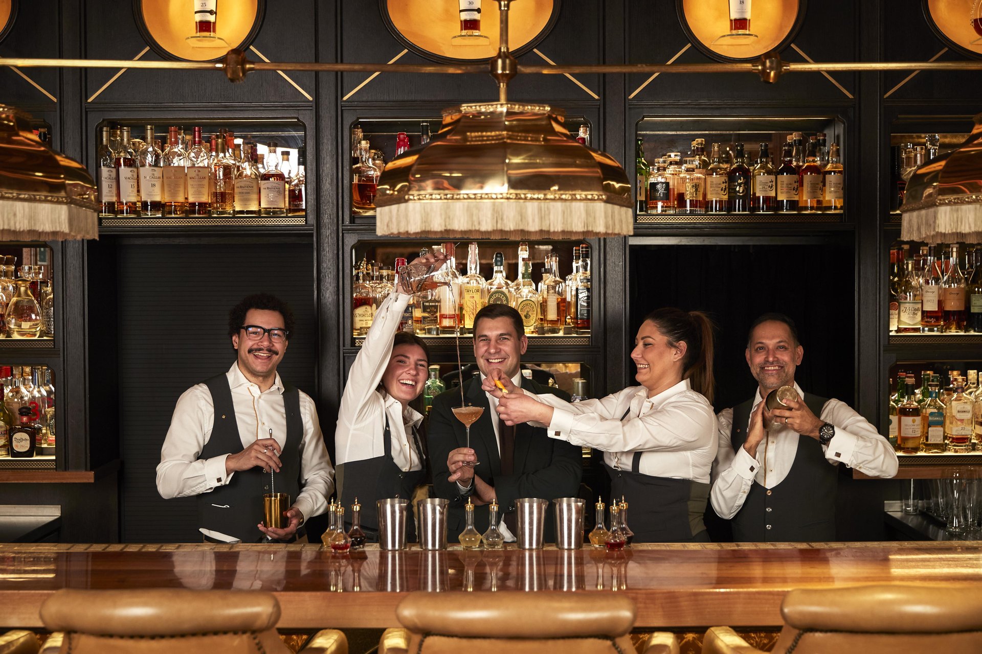 Bar Manager and his expert team at Jahreszeiten Bar, Hotel Vier Jahreszeiten Kempinski München
