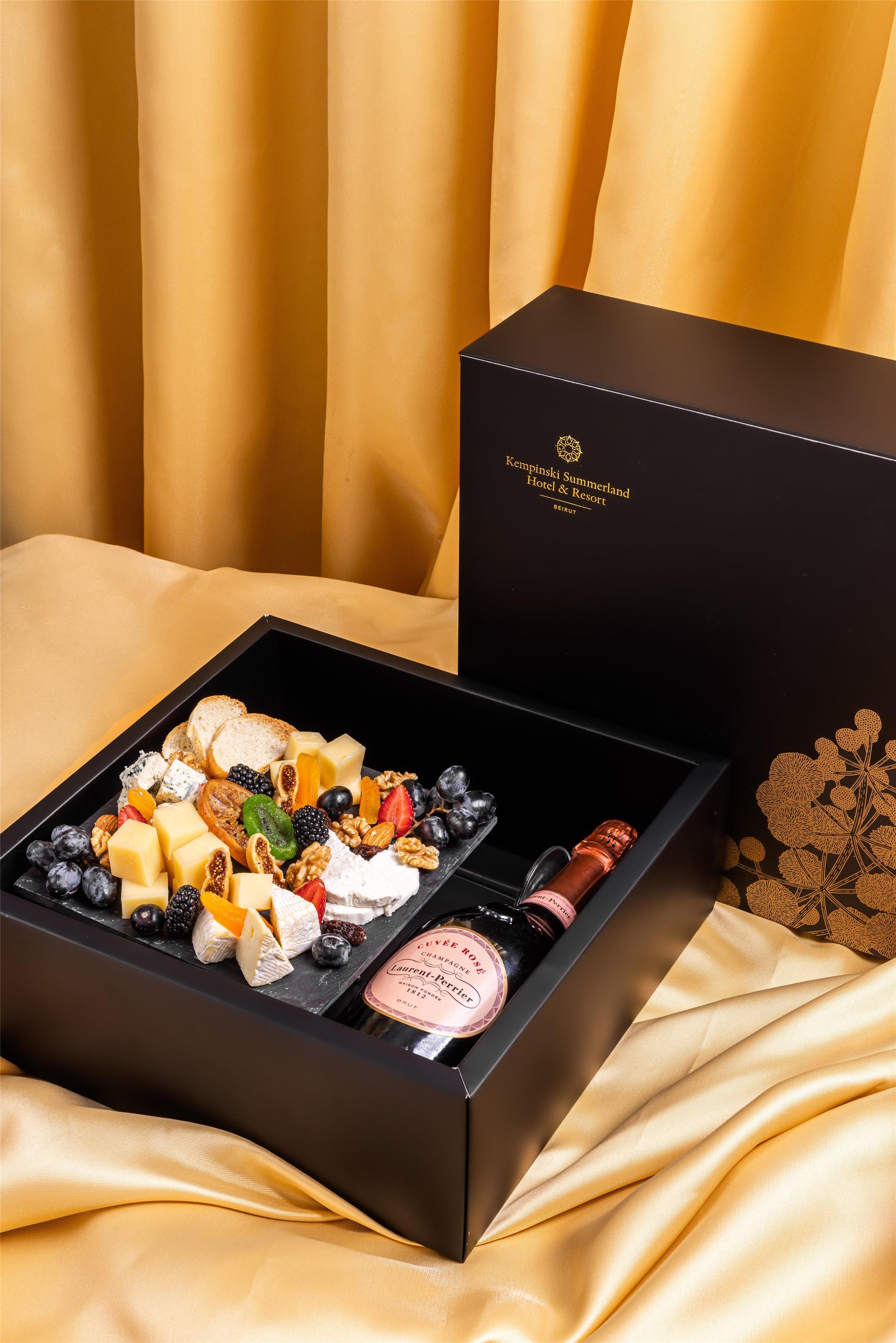 Christmas Goodies & Festive Hampers