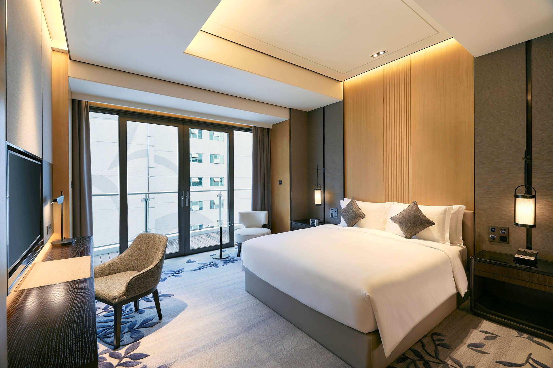 Grand Deluxe One Bedroom Suite