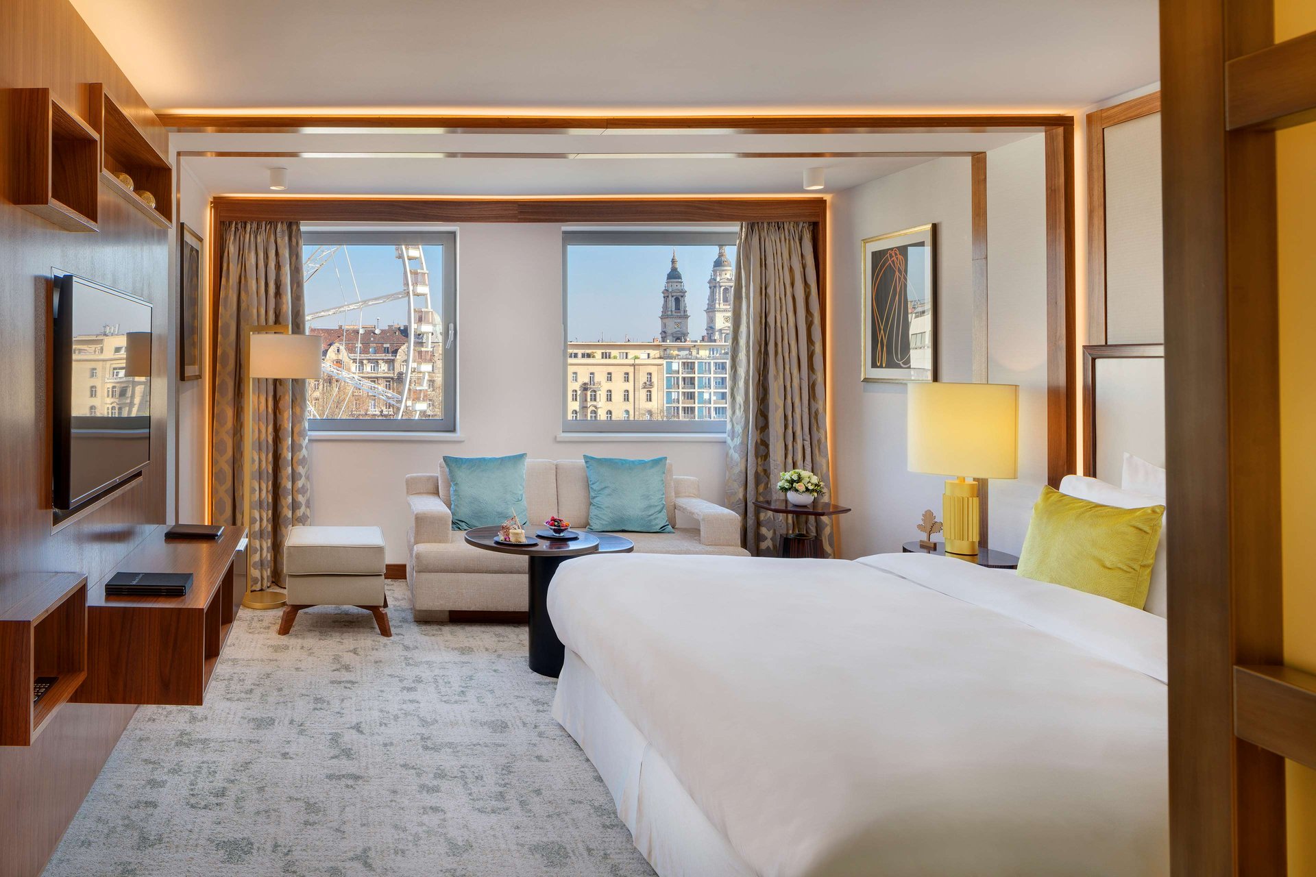 Rooms & Suites