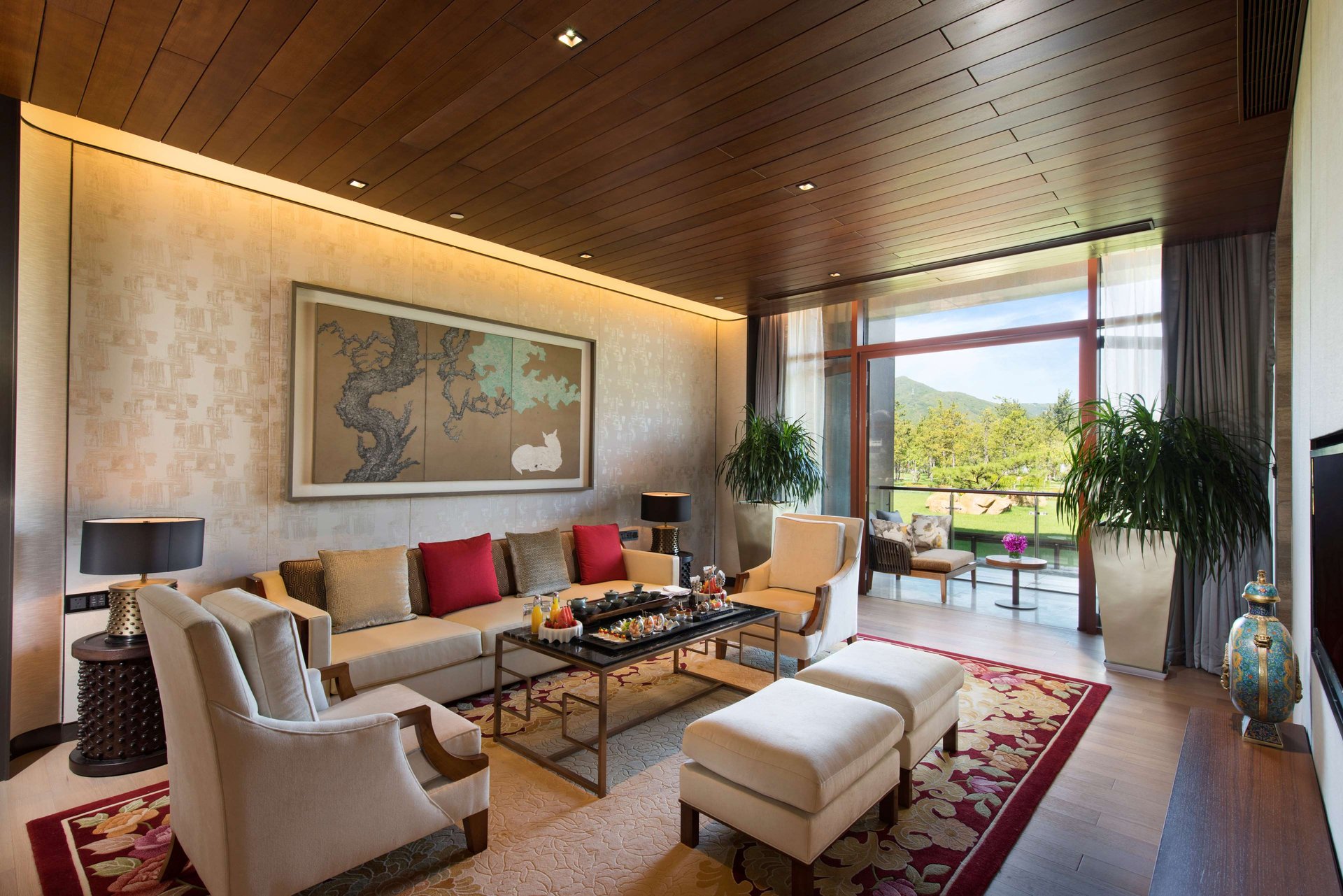 Grand Garden View Suite