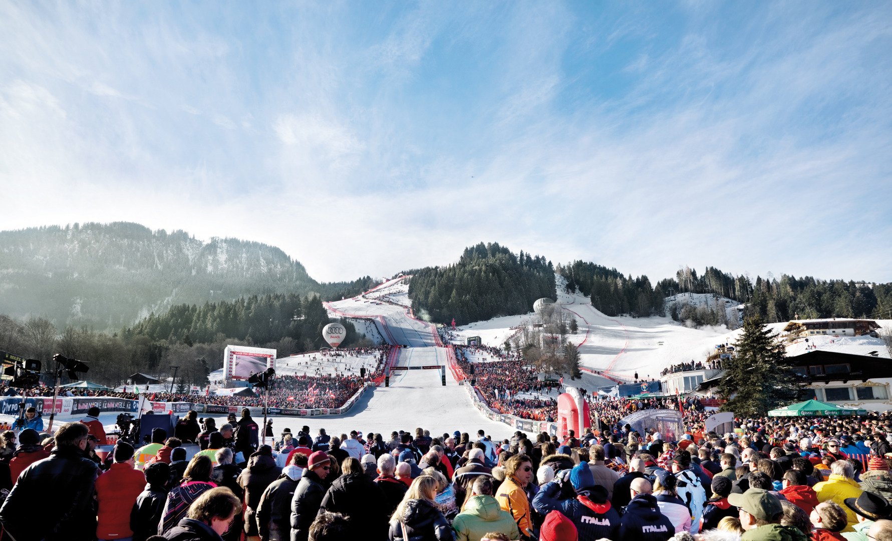 Hahnenkamm Zielbereich.jpg