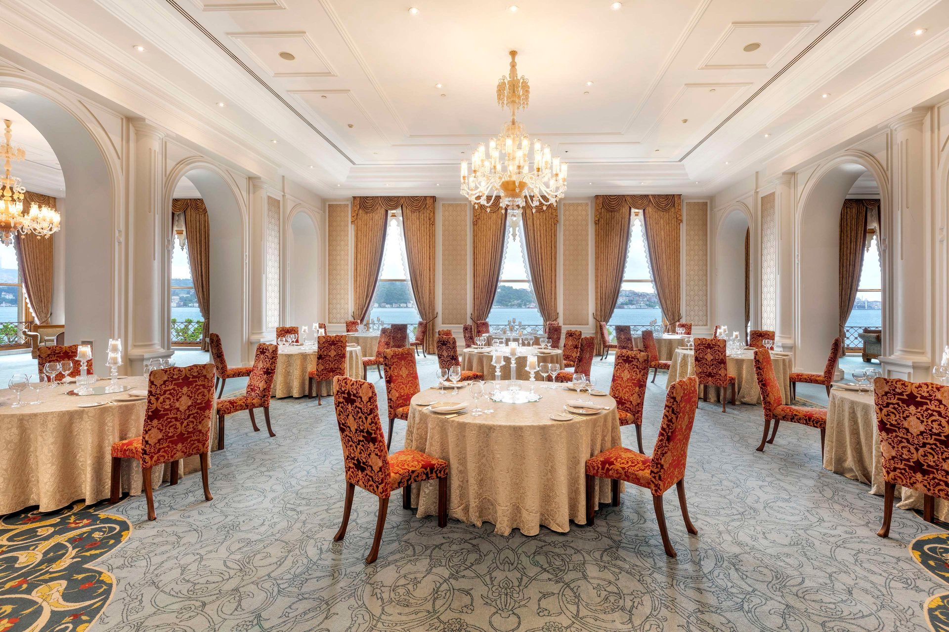 Ciragan Palace Kempinski Istanbul - Meeting room