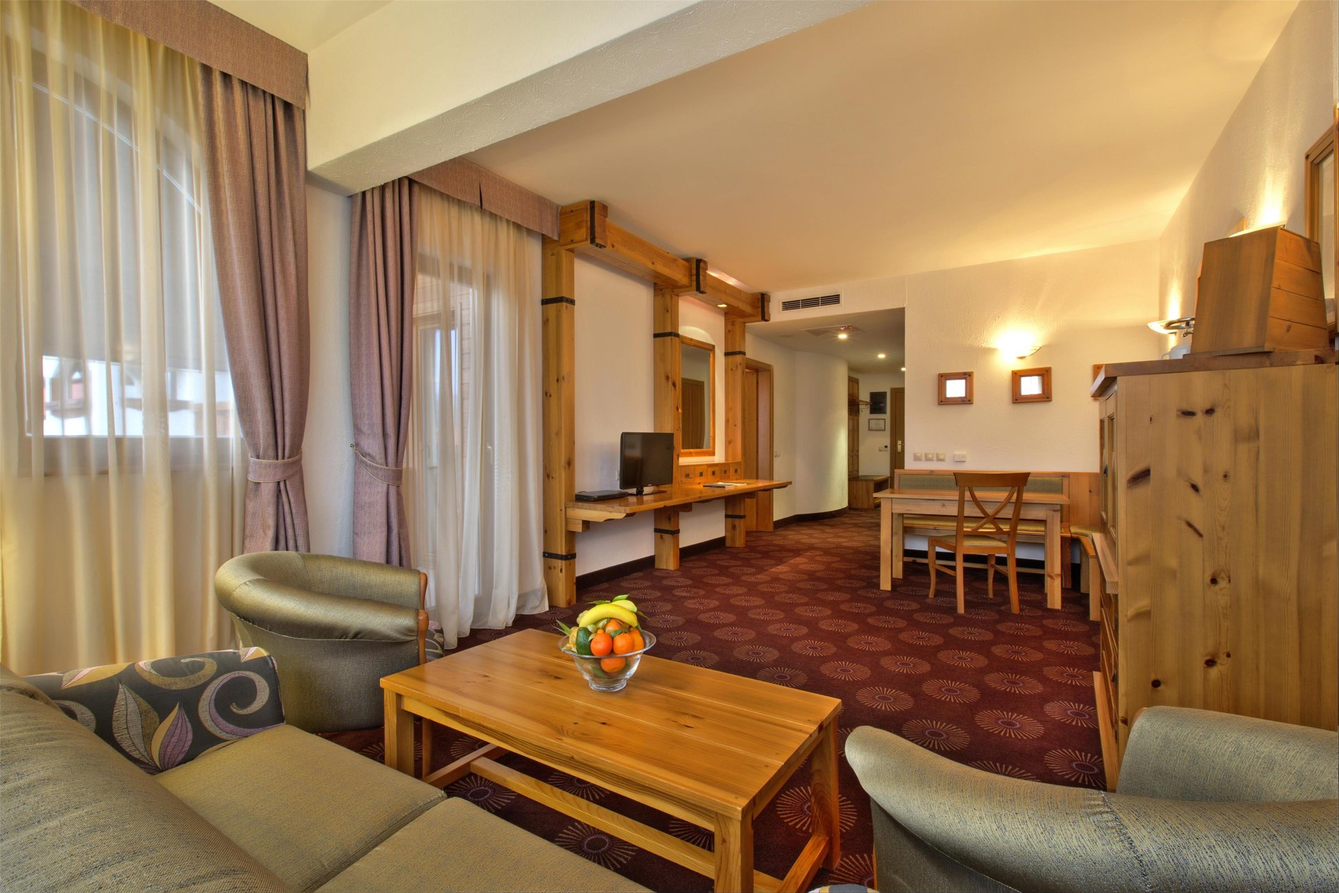 Kempinski Hotel Grand Arena Bansko Bulgaria - Alpine suite living room