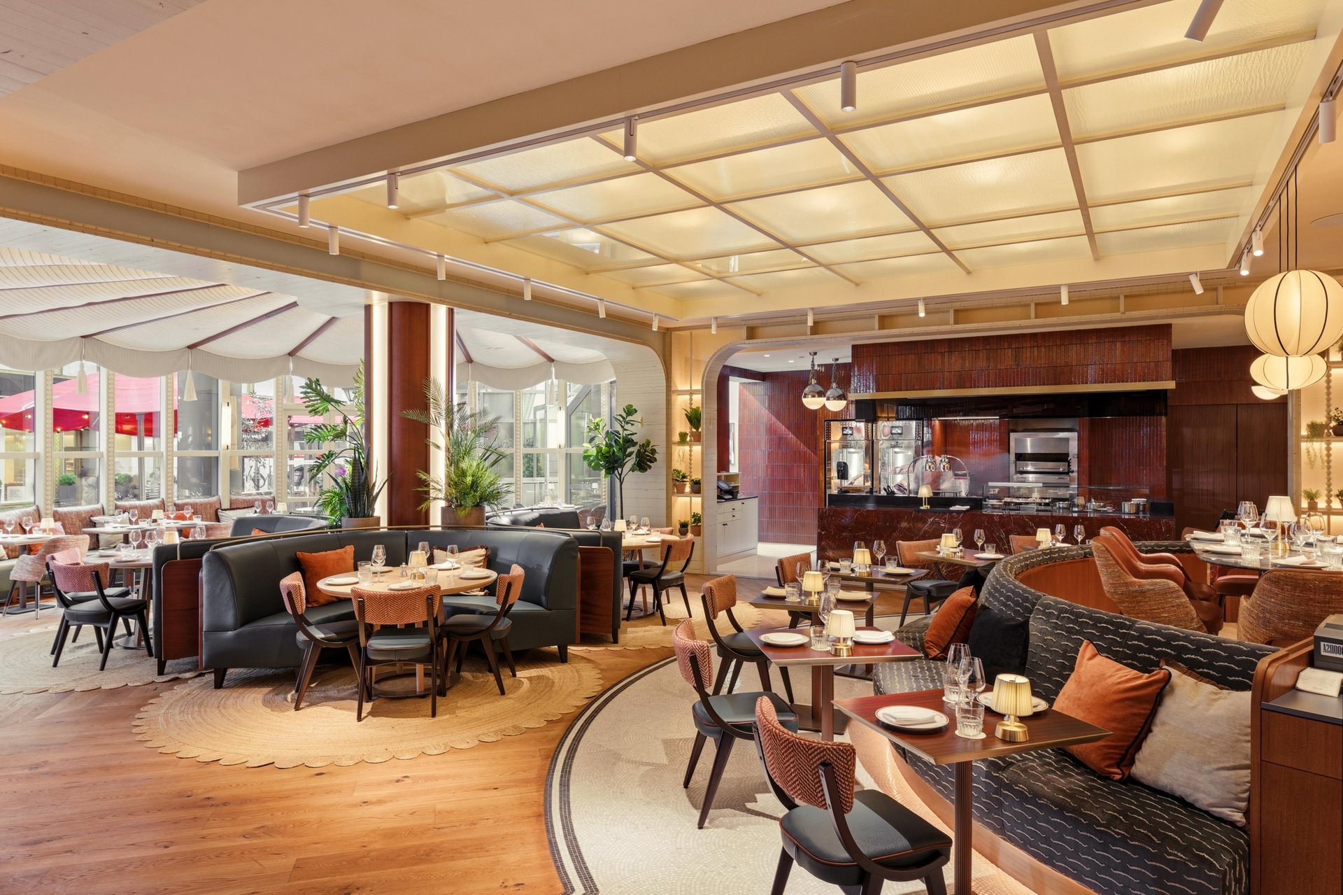 ÉS Bisztró - a brasserie, steakhouse, bistro-style restaurant in Budapest city centre, recently redesigned