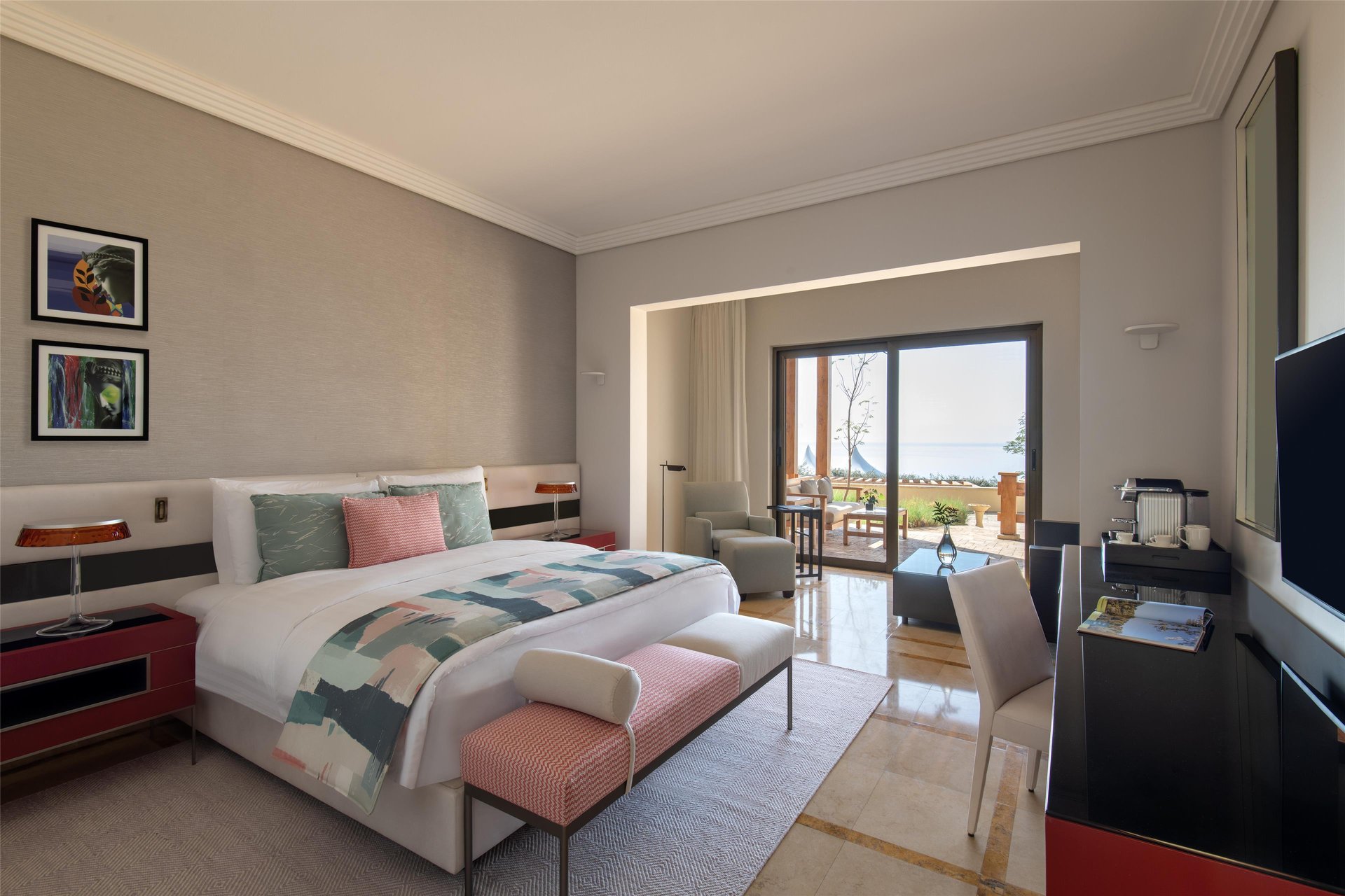 Kempinski Hotel Ishtar Dead Sea Jordan - Ishtar Deluxe Room King Size Bed