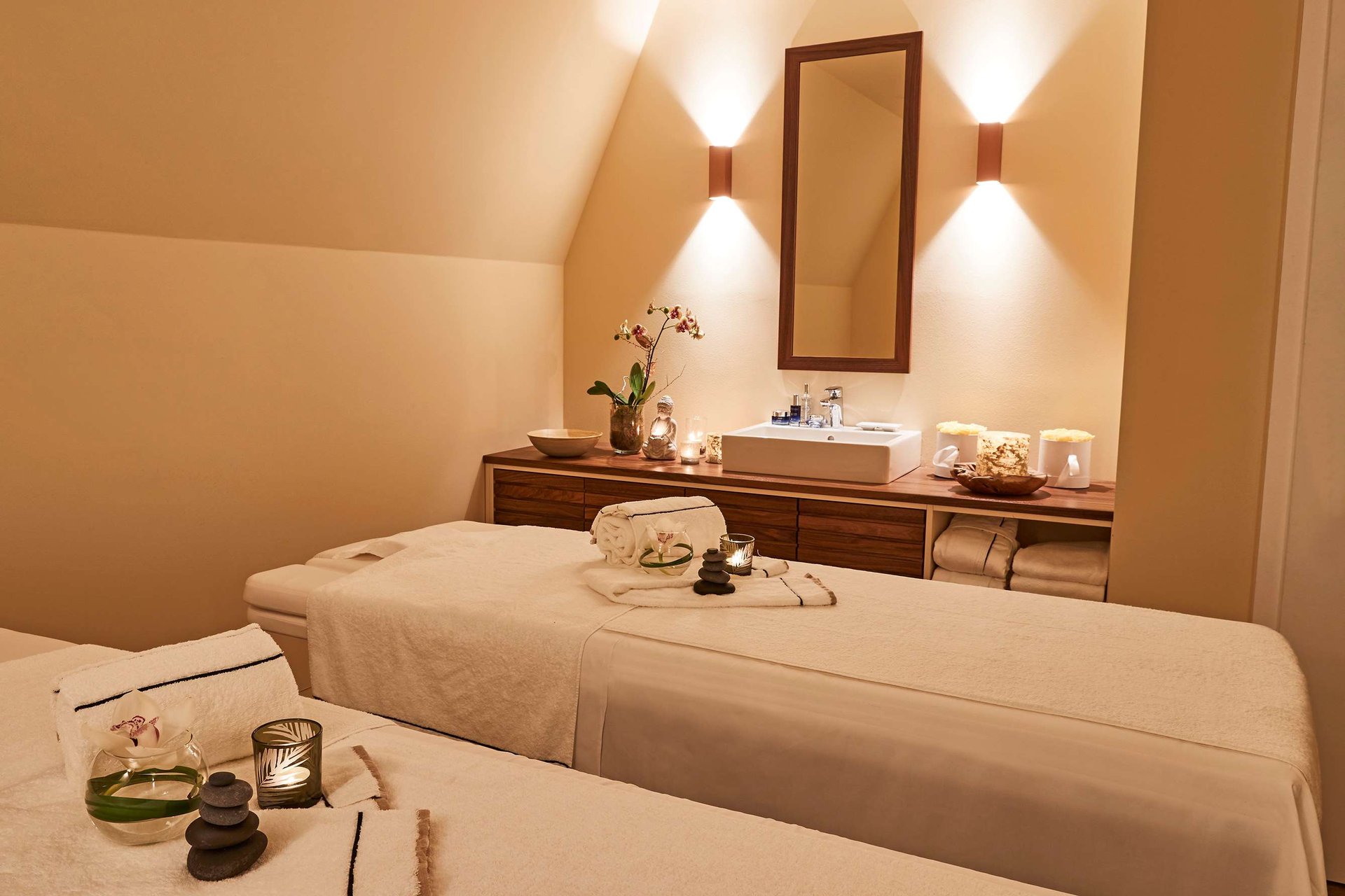 Treatments & Massages