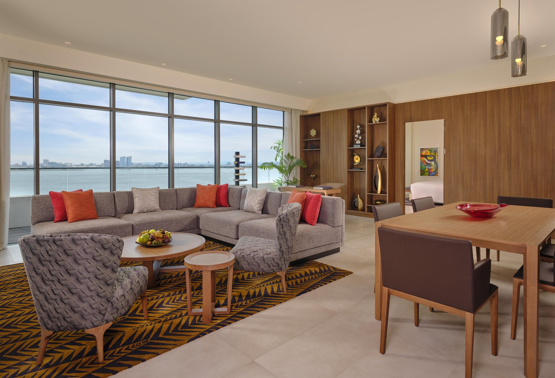 Rooms & Suites