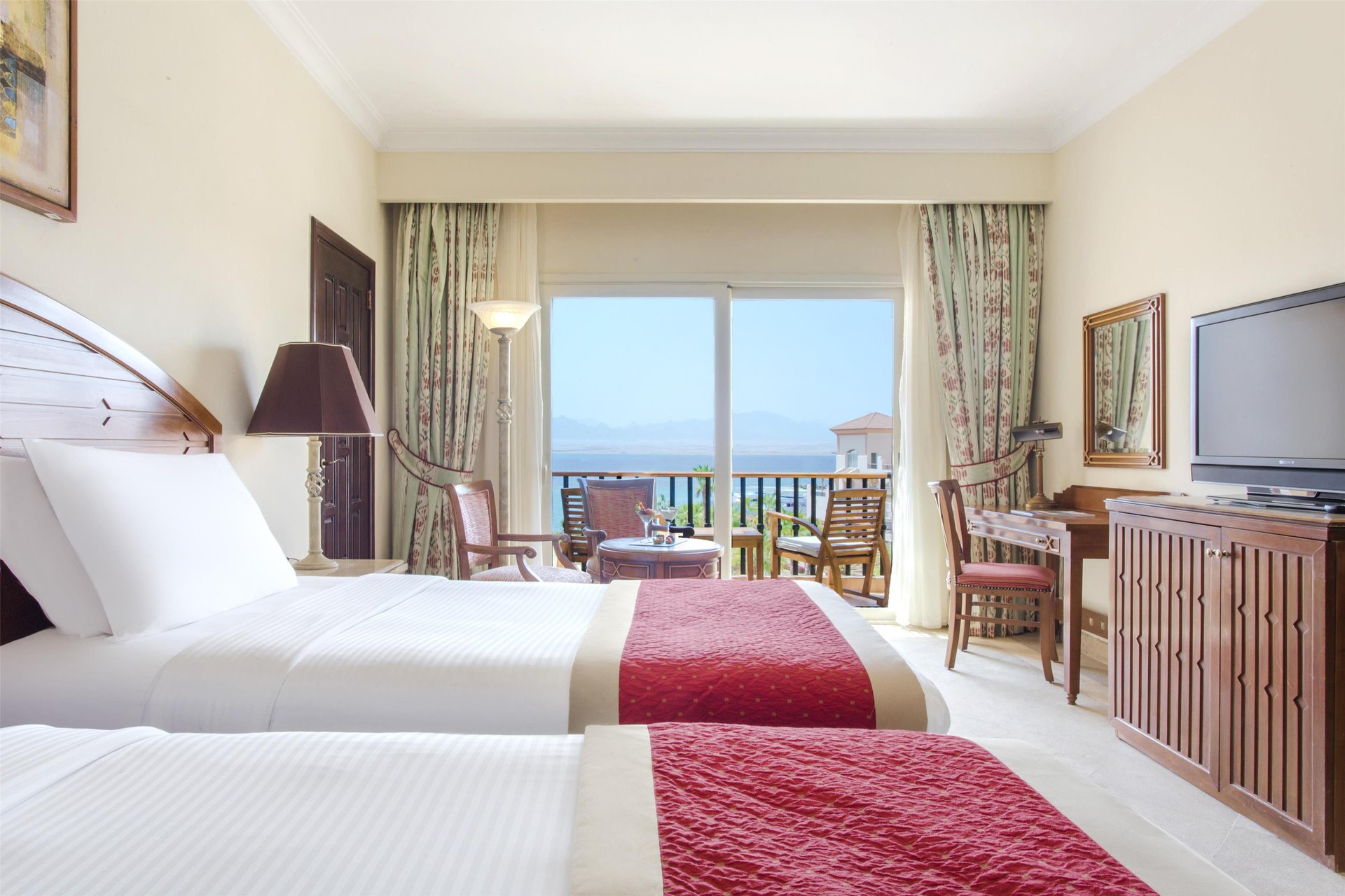 Laguna Club Room with Lounge Access