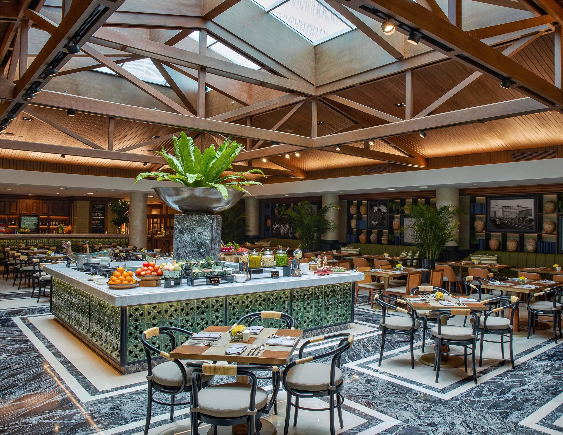 Hotel Indonesia Kempinski Jakarta - Restaurant