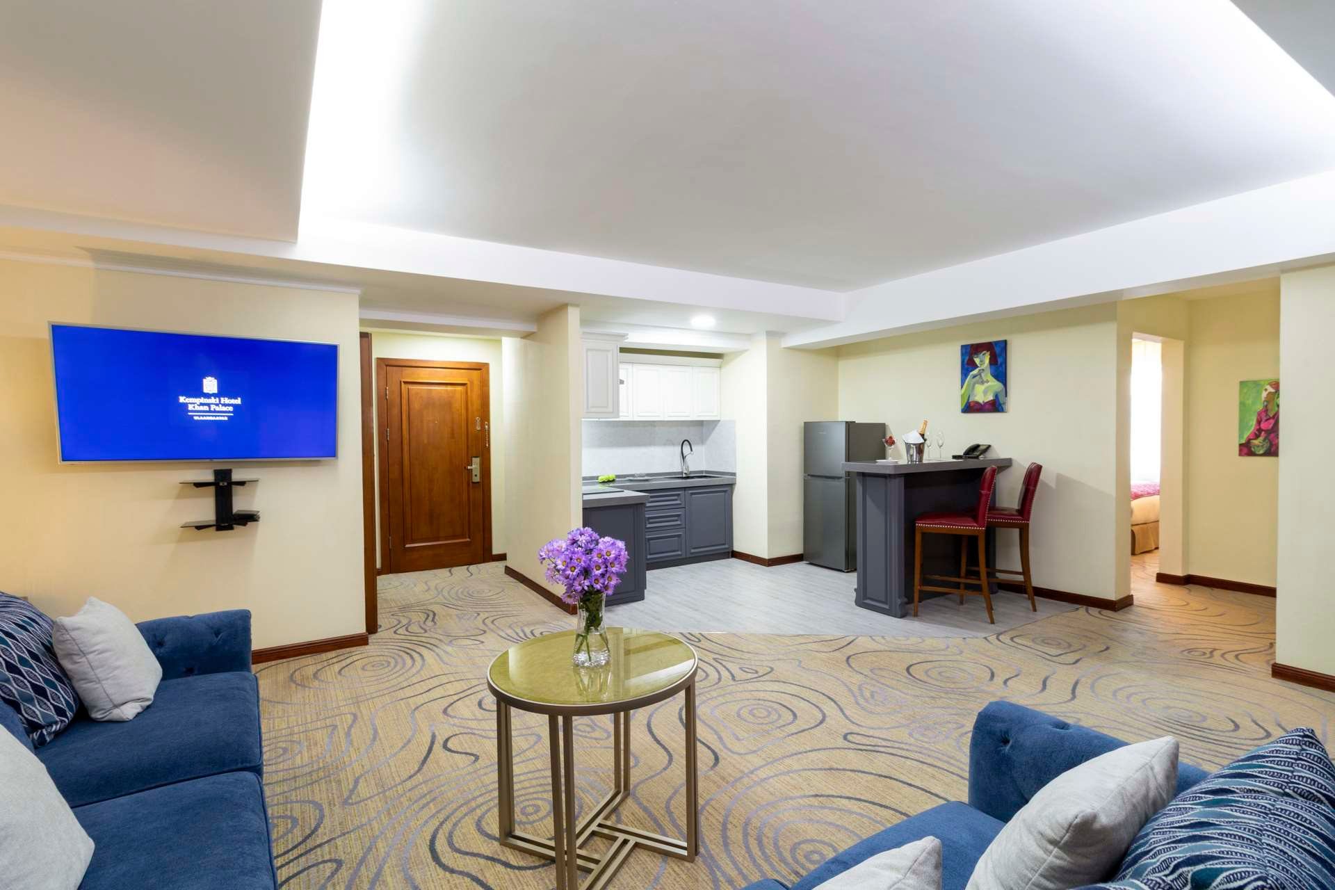 Deluxe Suite with kitchenette