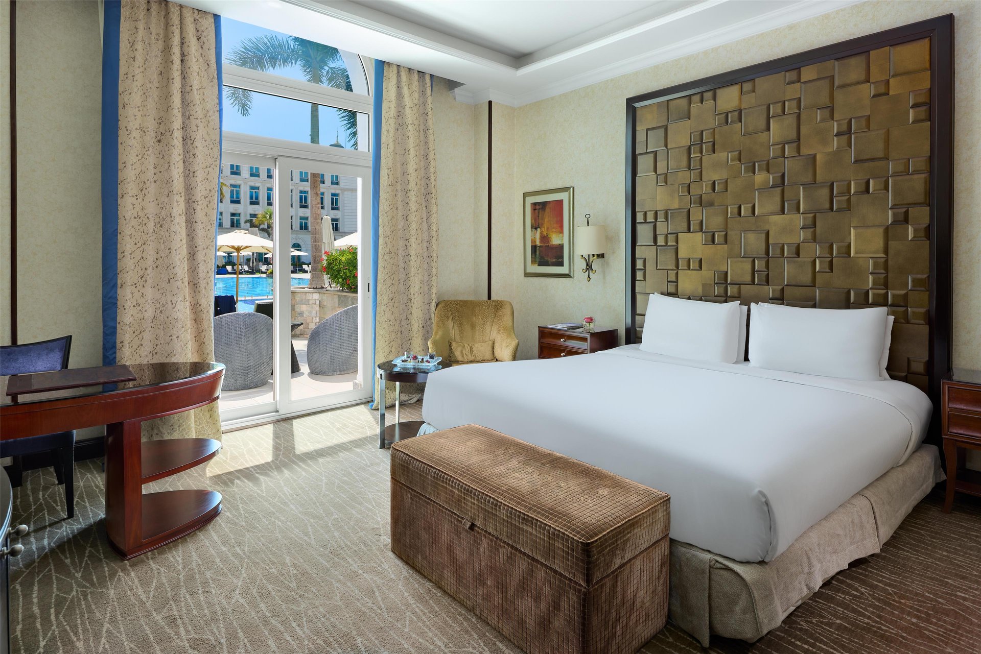 Kempinski Palace Cairo - Grand Deluxe Pool Room View