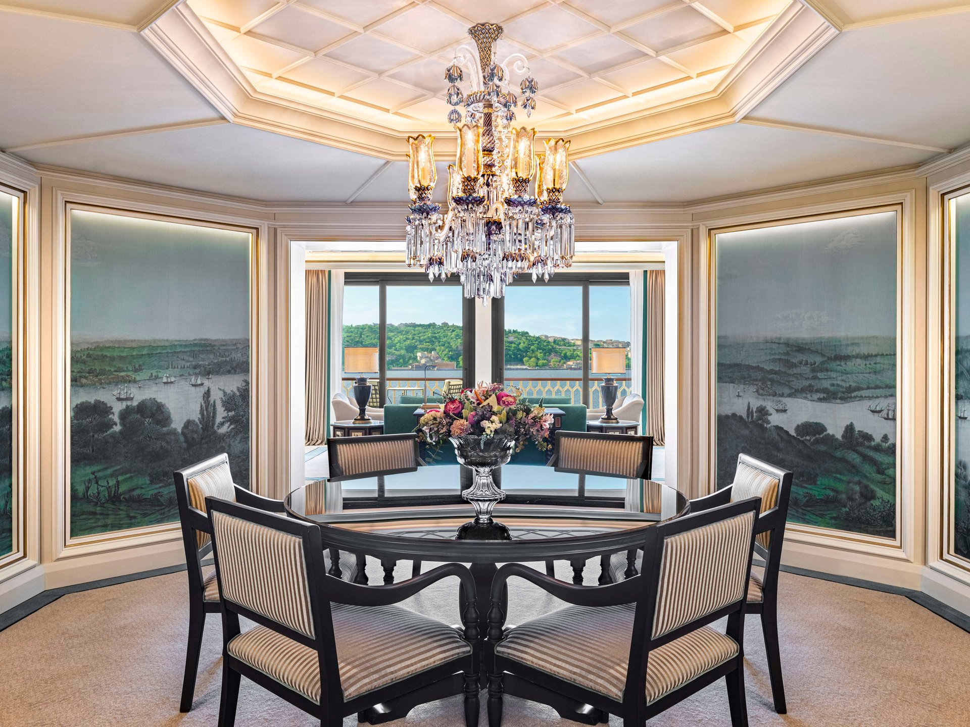 Rooms & Suites