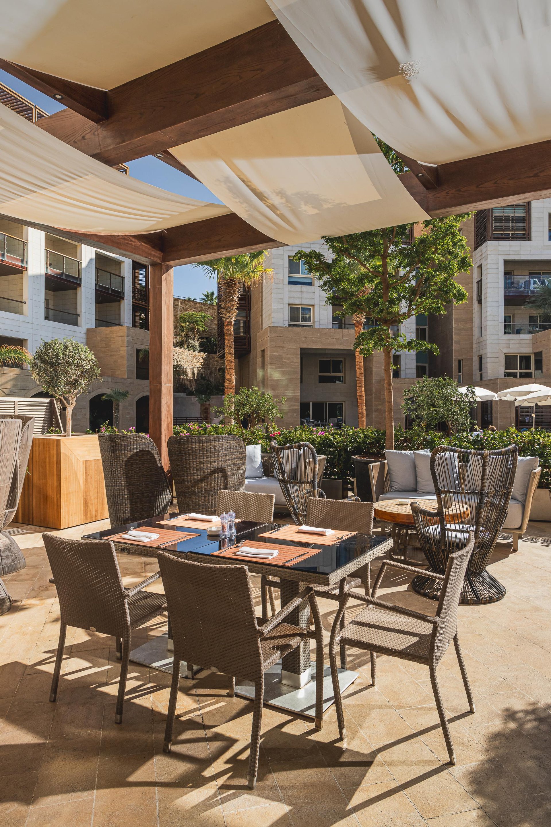 Summerland Kempinski Hotel & Resort Beirut - Breakfast Area