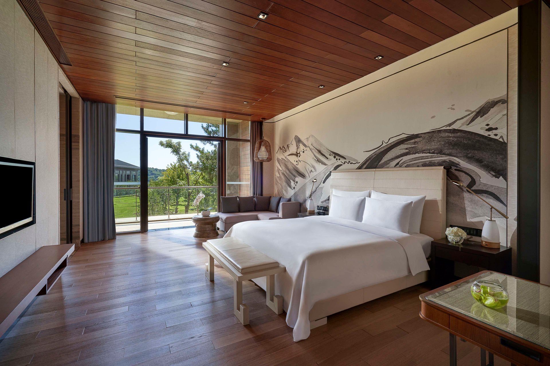 Grand Deluxe Rooms