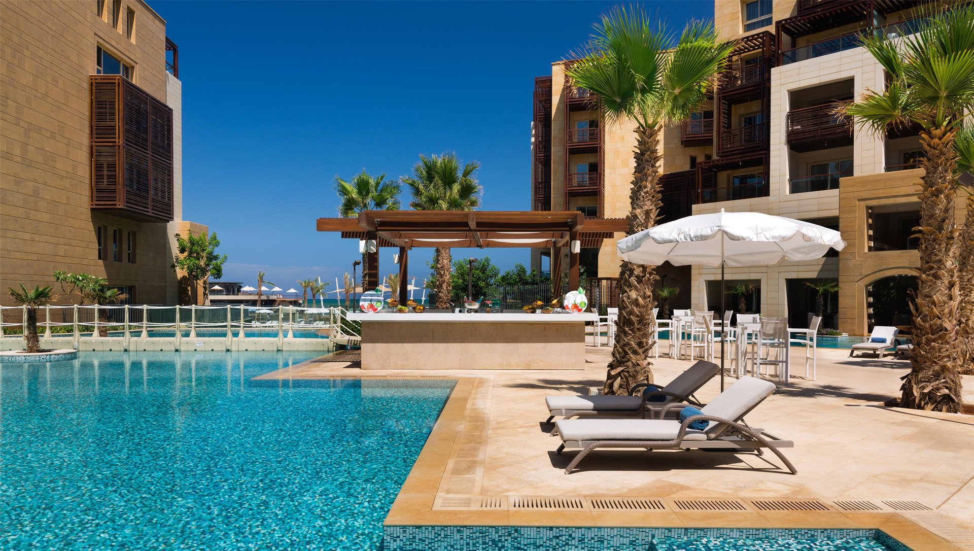 Summerland Kempinski Hotel & Resort Beirut - Pool