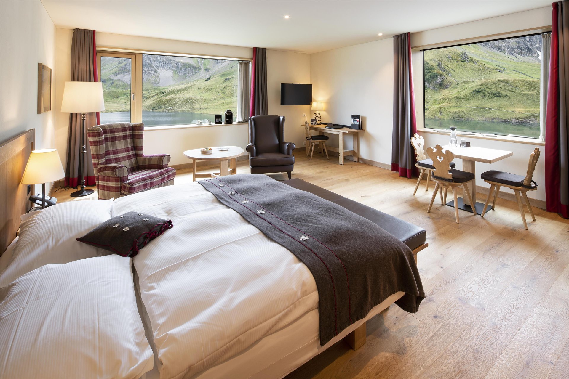 Frutt Lodge - Double Lake View Room
