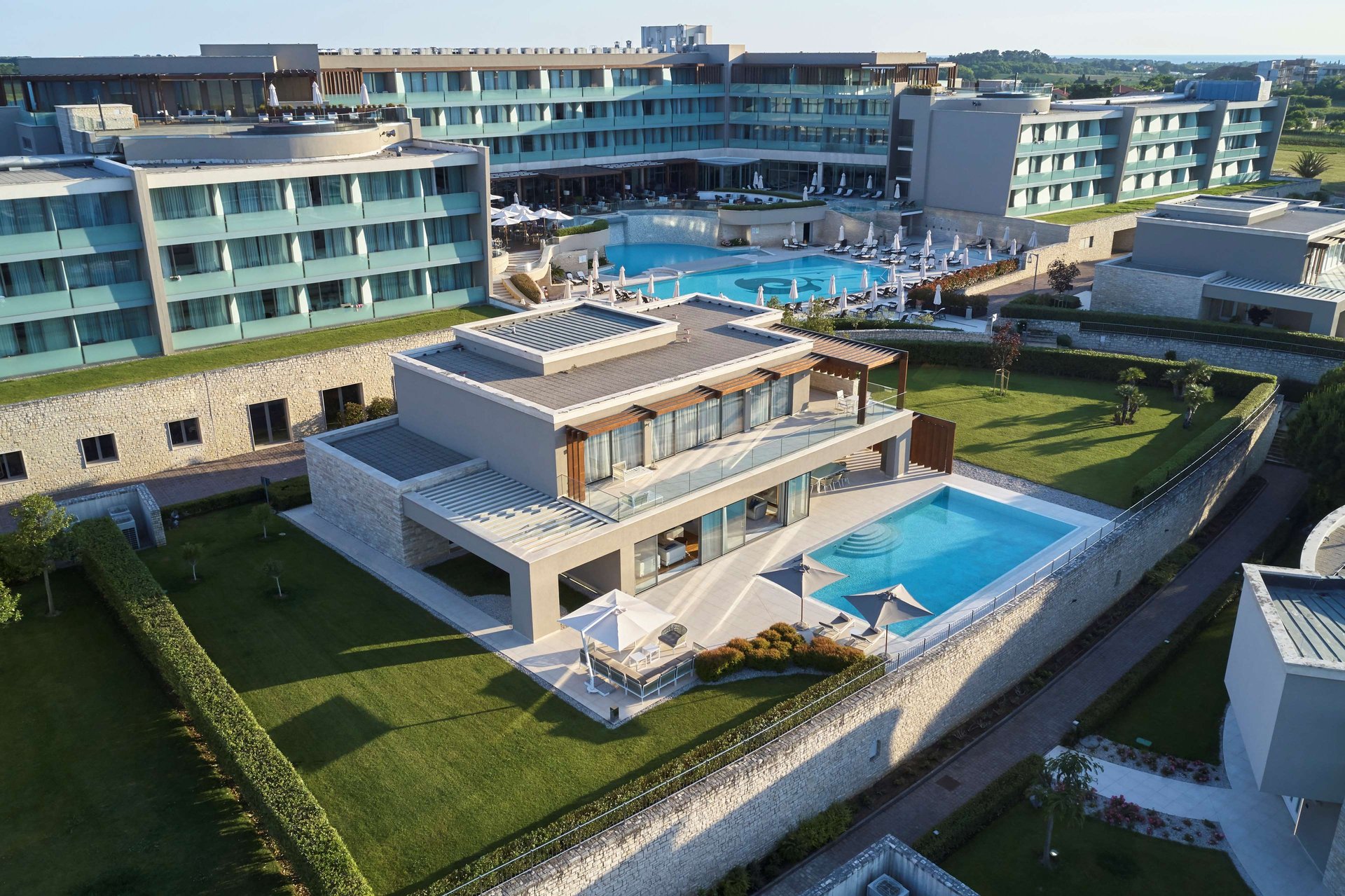 Grand Deluxe Villen A & B