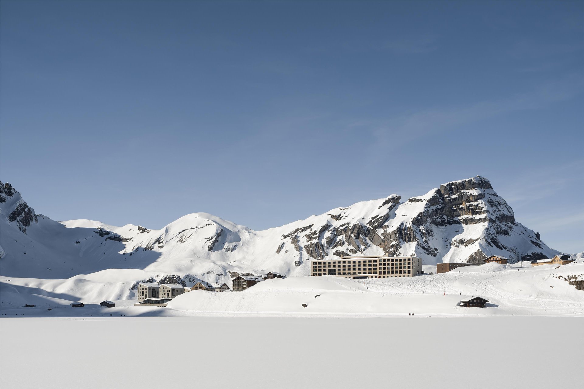 Frutt Lodge - Exterior