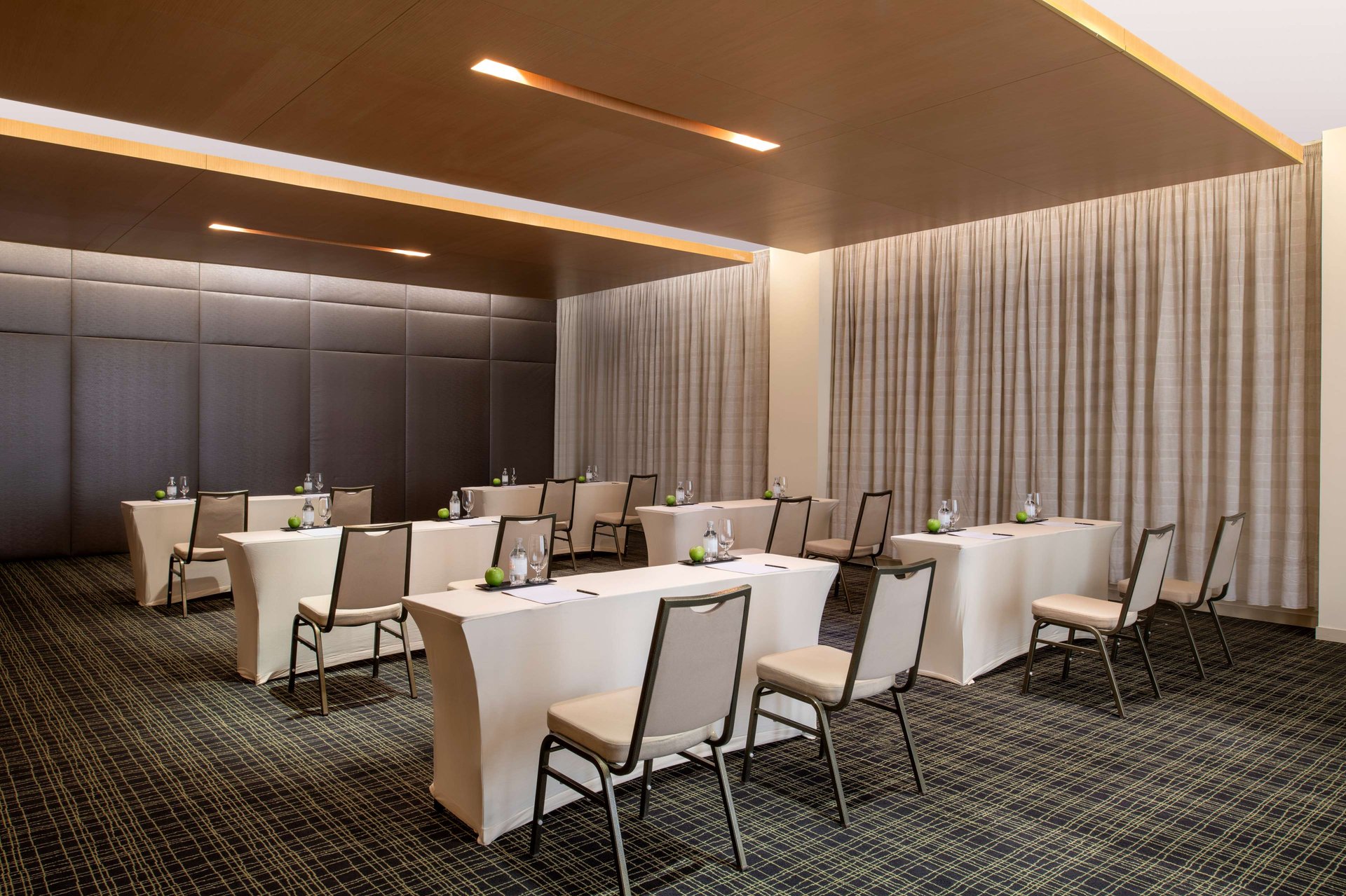Dwin Meeting Room