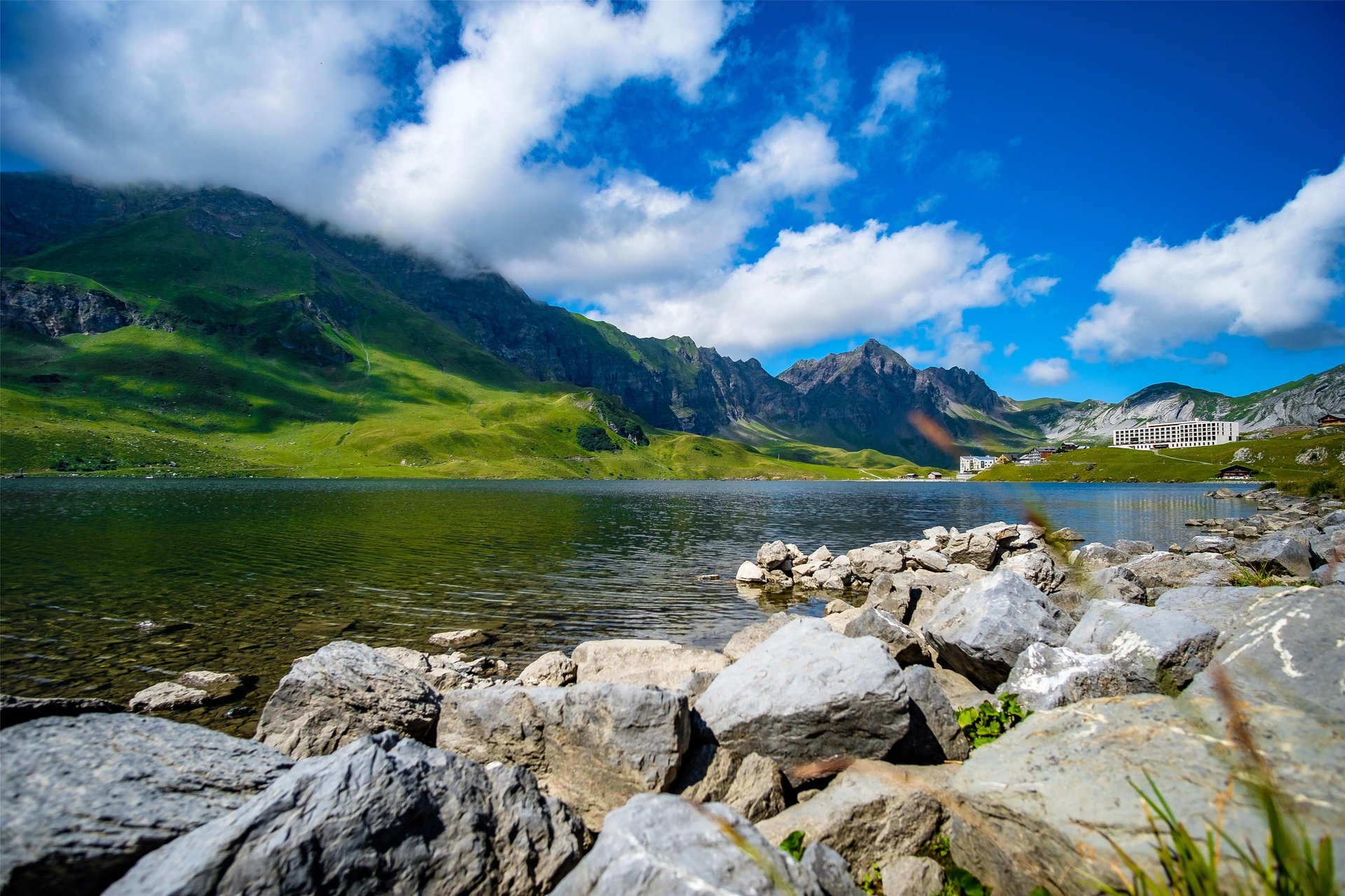 Frutt Lodge - Exterior