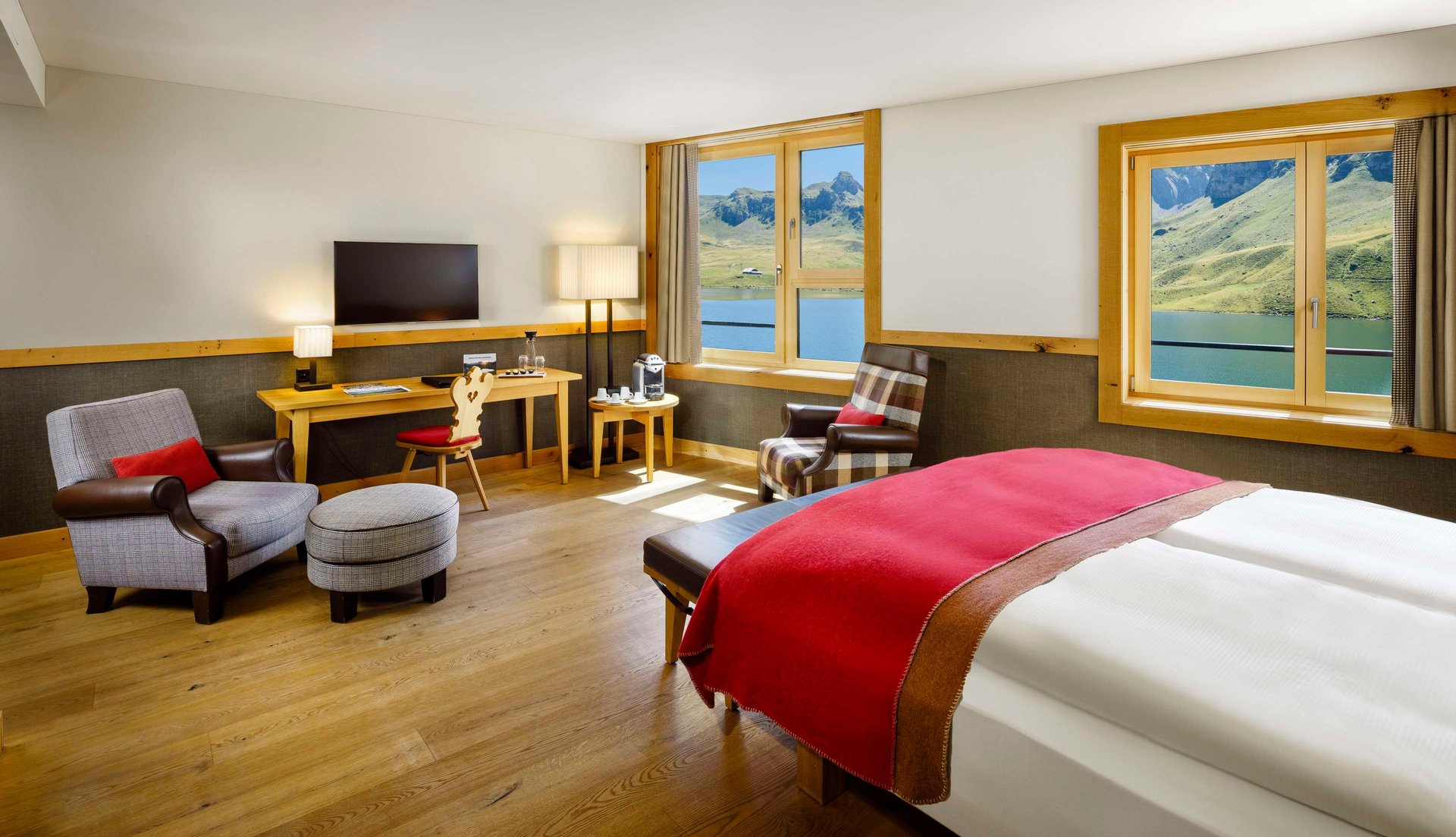 Superior Lake View Room