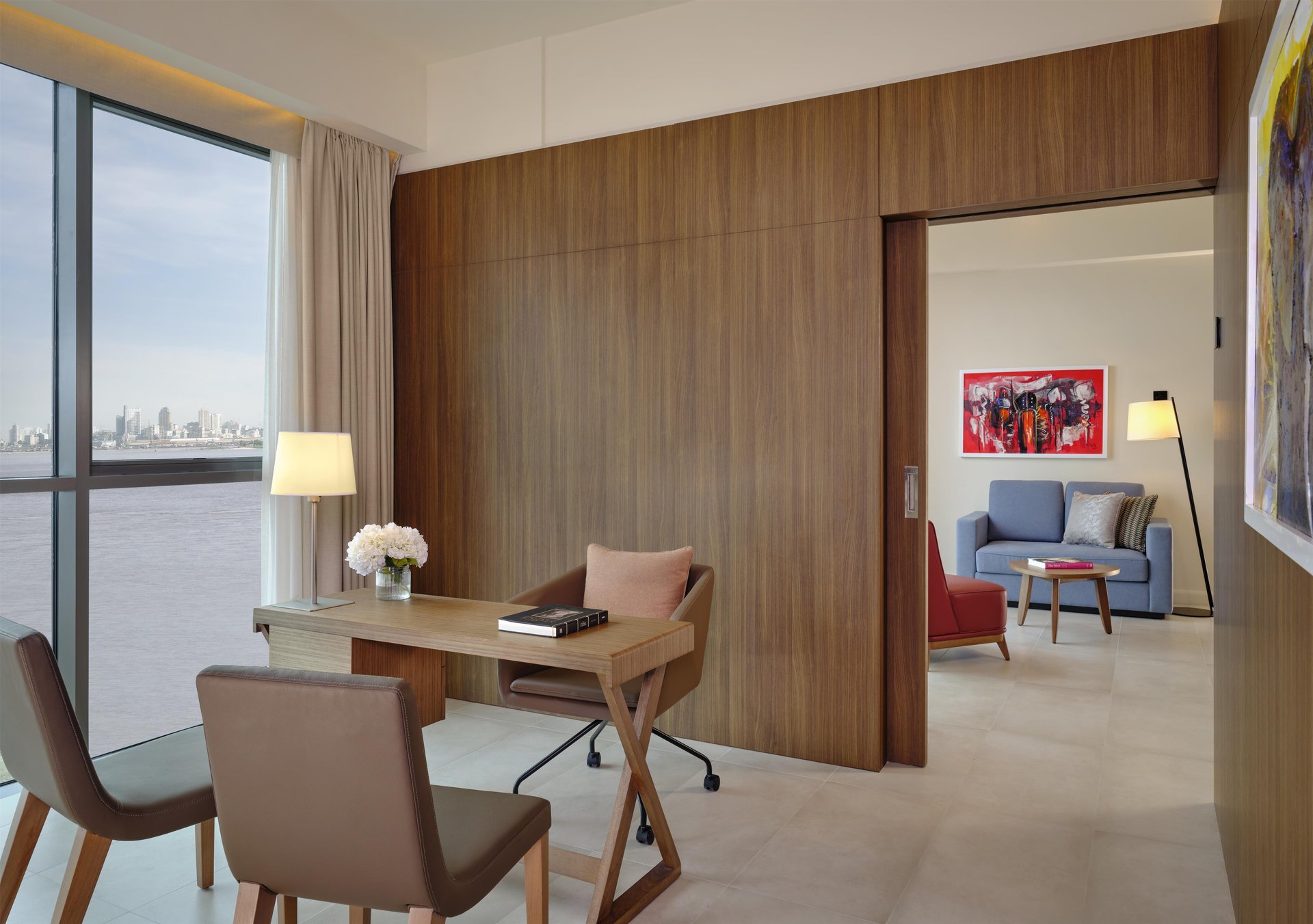 royal-suite-private-office
