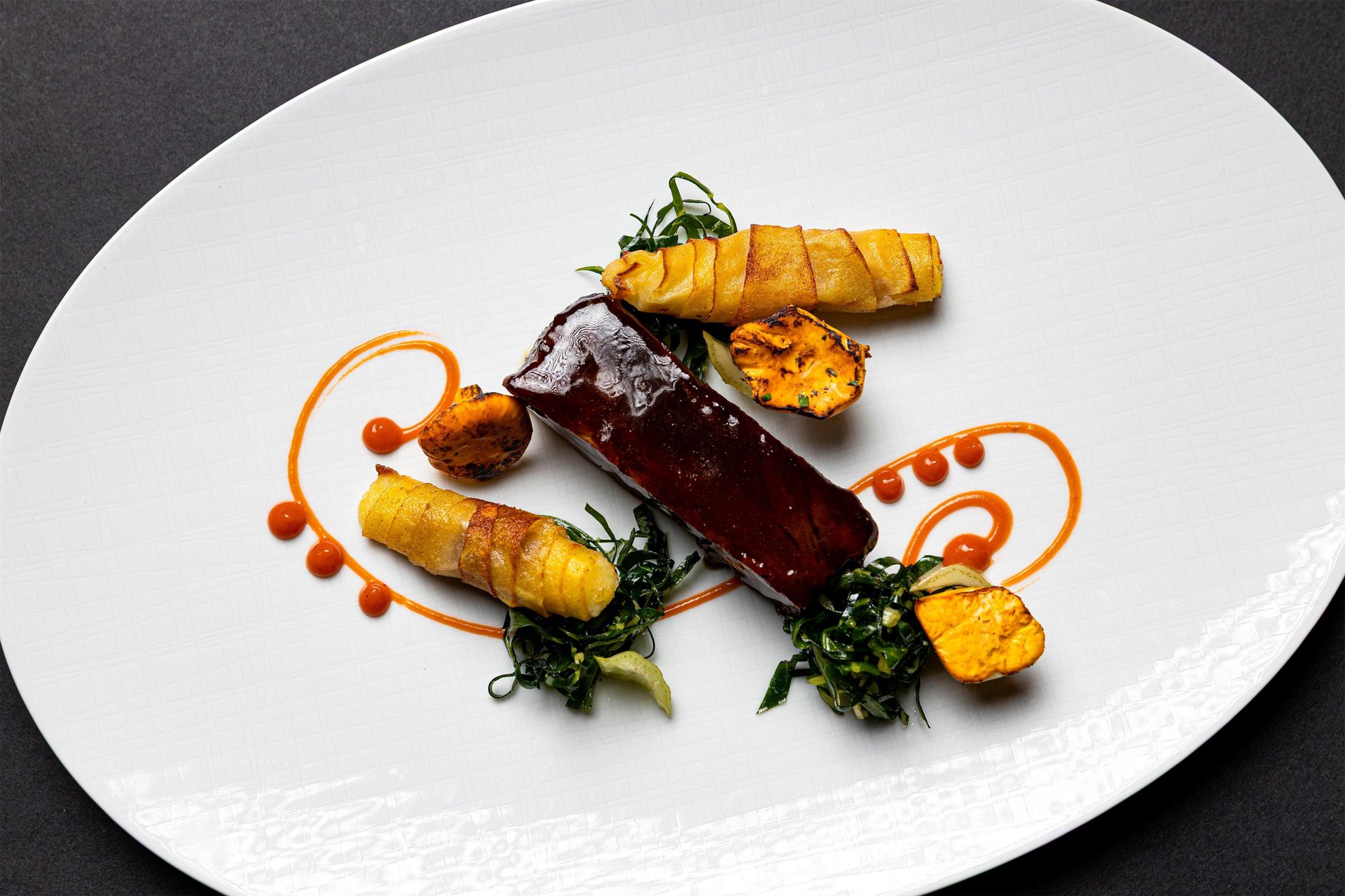 Enjoy delicious food at Das Palais restaurant in Dresden's old town.