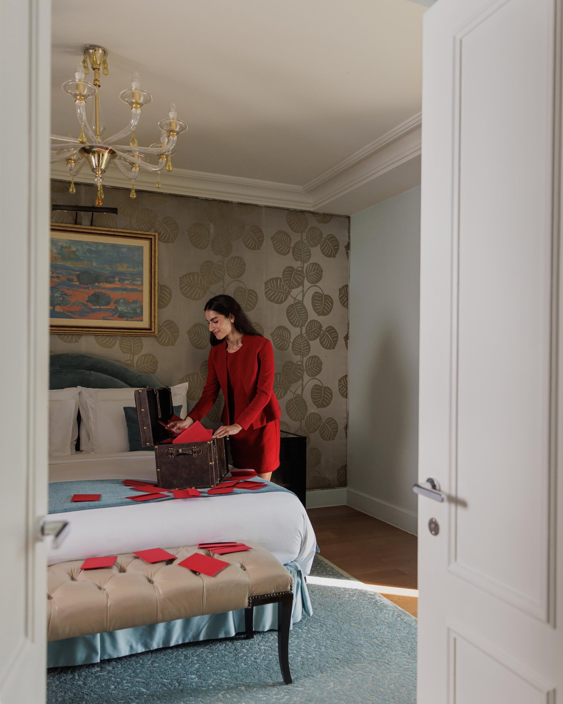 Lady In Red at Kempinski Nile Hotel Cairo will provide thoughtful, individual and intuitive help