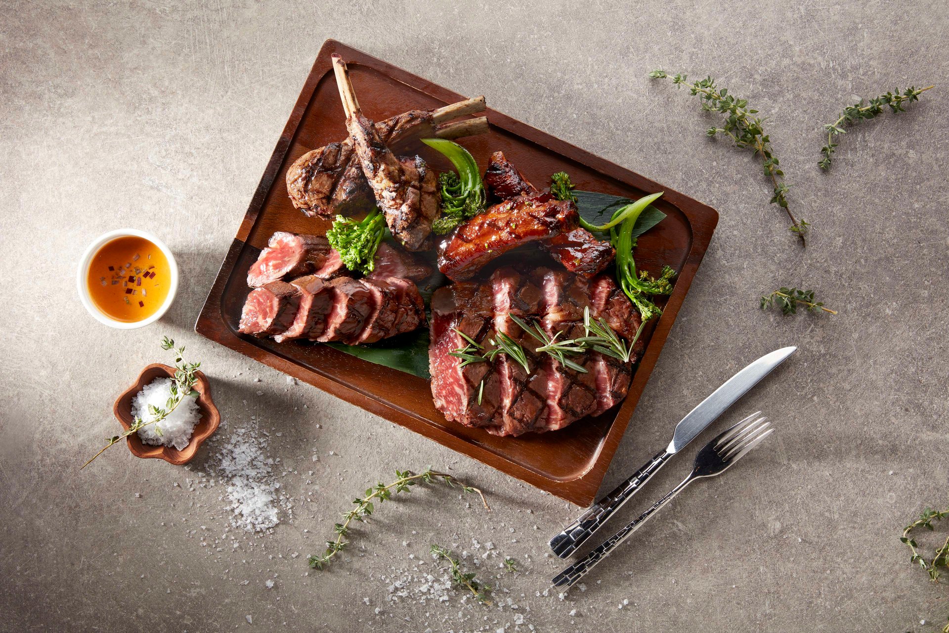 목요 스테이크 프리츠