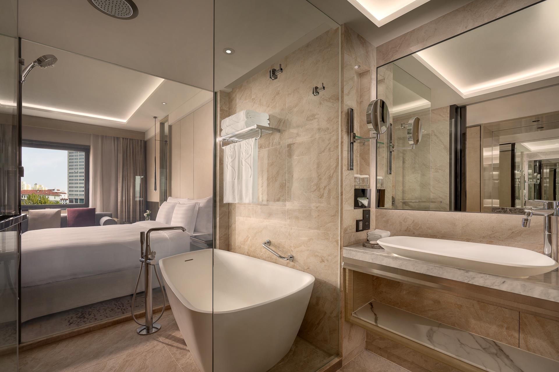 Kempinski Hotel Beijing Yansha Center - Guest room bath