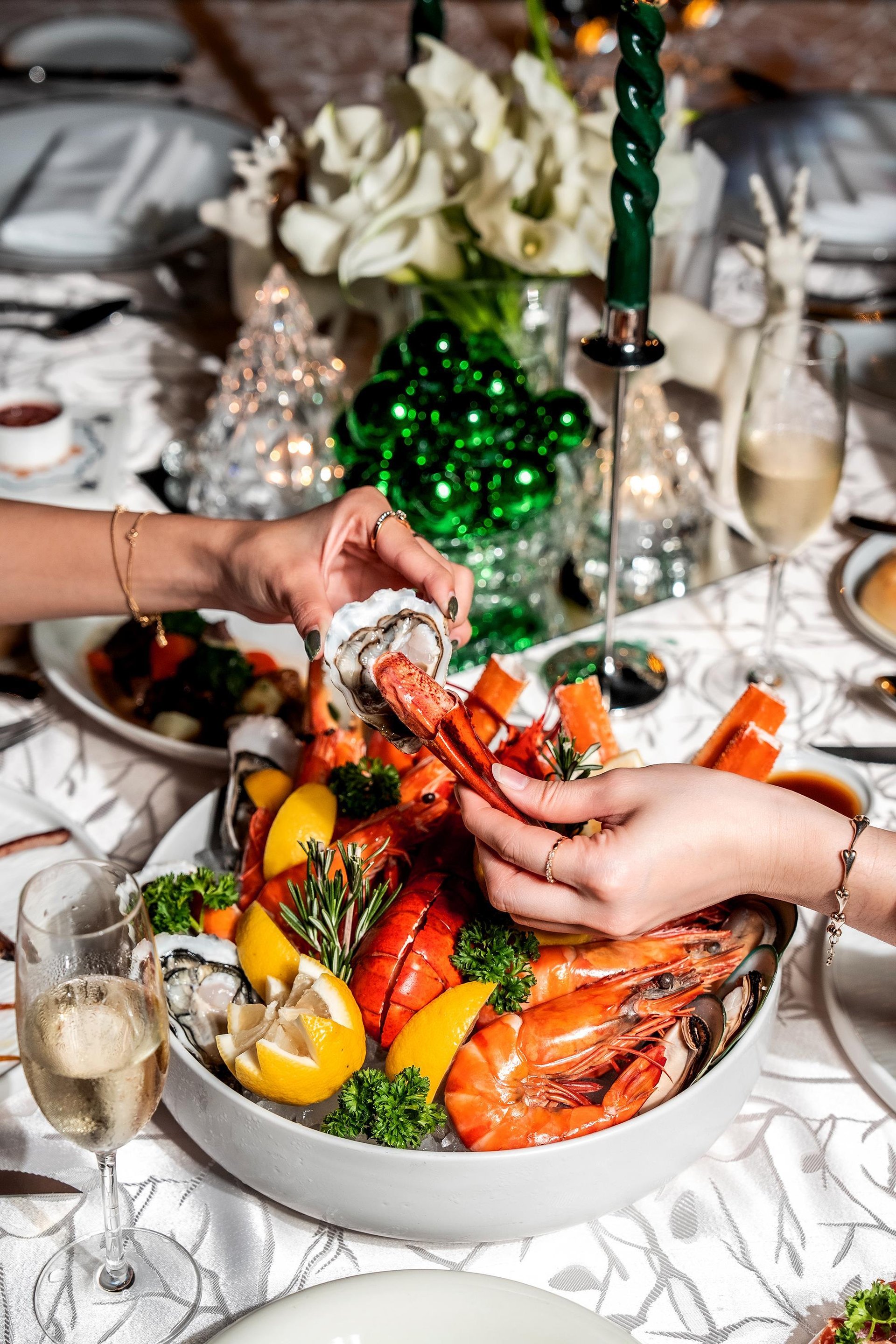 Christmas Day Buffet Lunch at ALATi