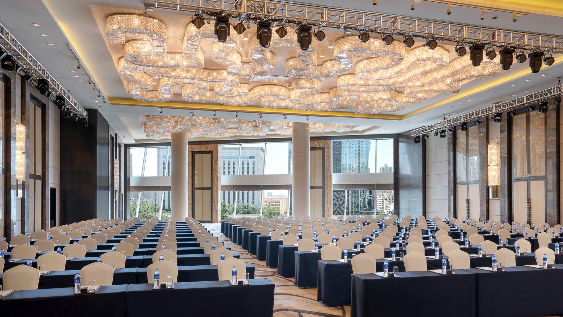 KITYN1-Great-China-Ballroom_High-Res_26759.jpg