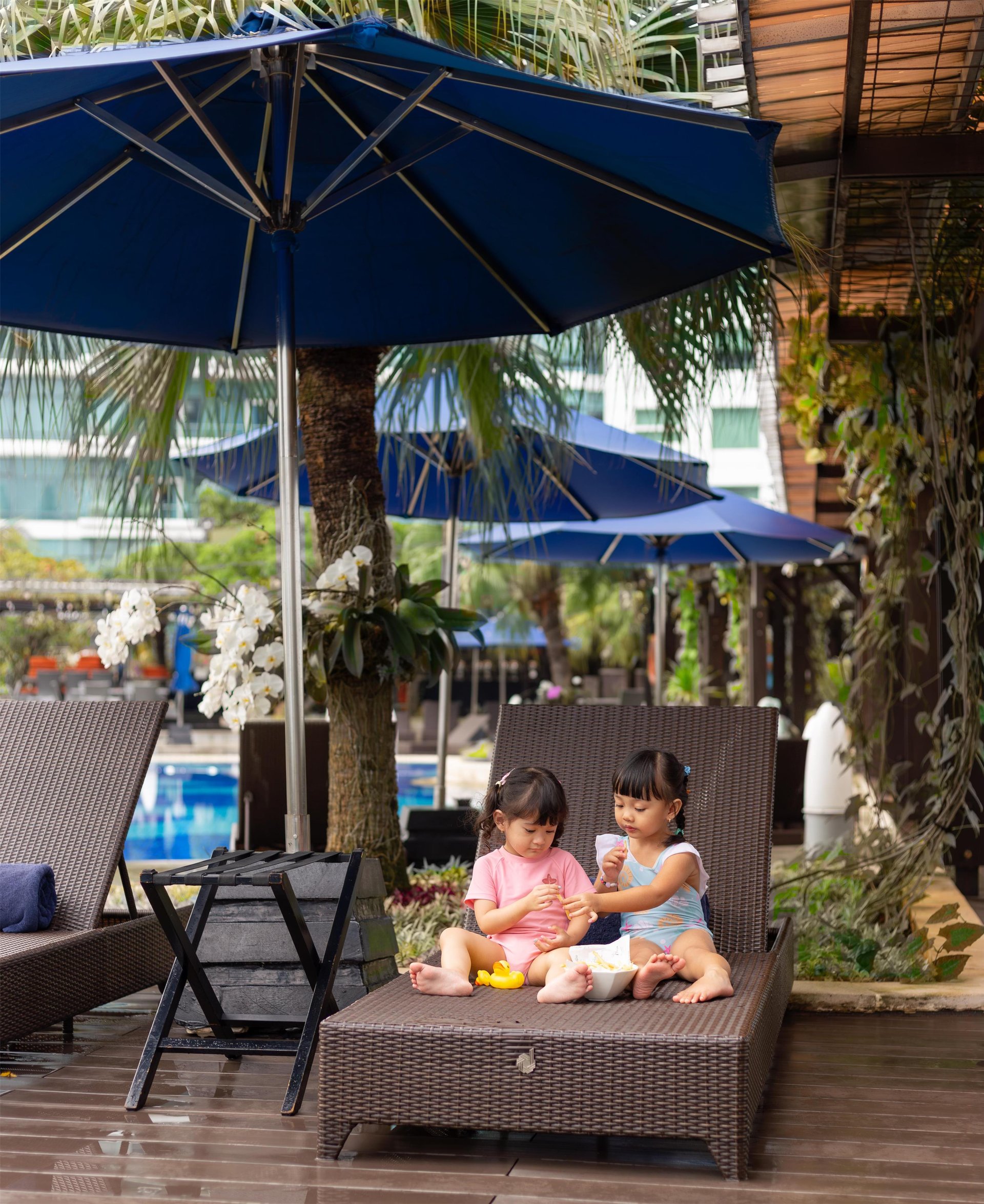 Pool Family Staycation