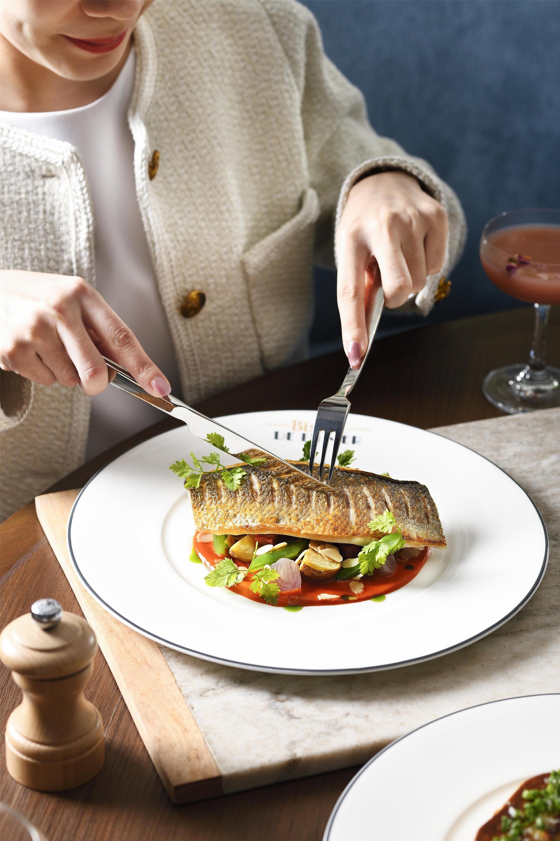 Sindhorn Kempinski Hotel Bangkok - Restaurant