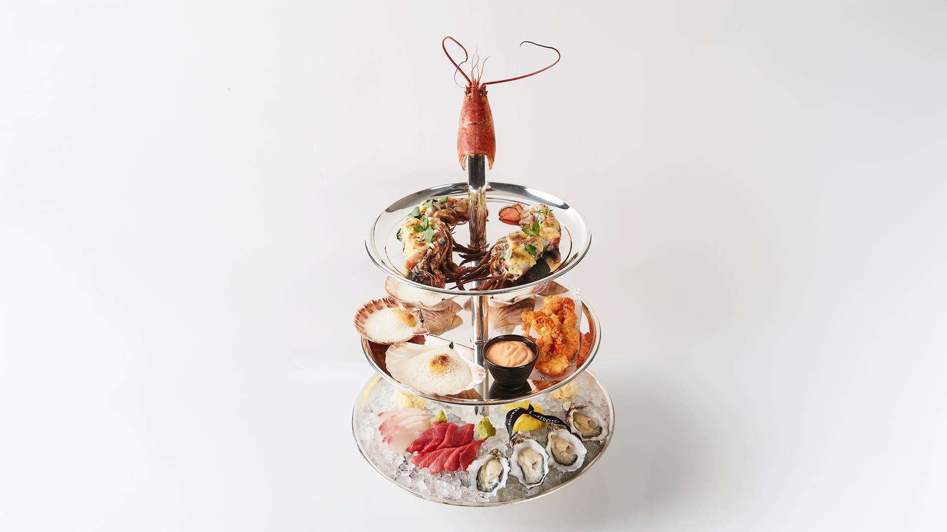 Luxury Seafood Tower at Schwarzreiter, Hotel Vier Jahreszeiten Kempinski München