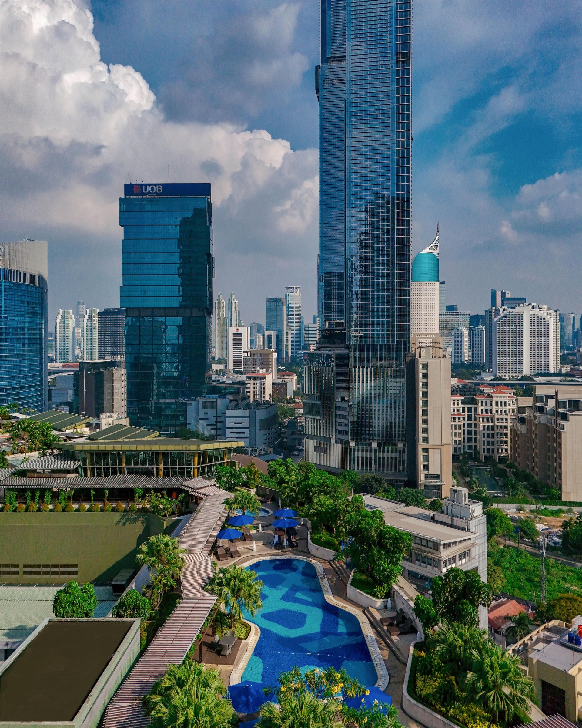 SkyPool and Bar at Hotel Indonesia Kempinski Jakarta