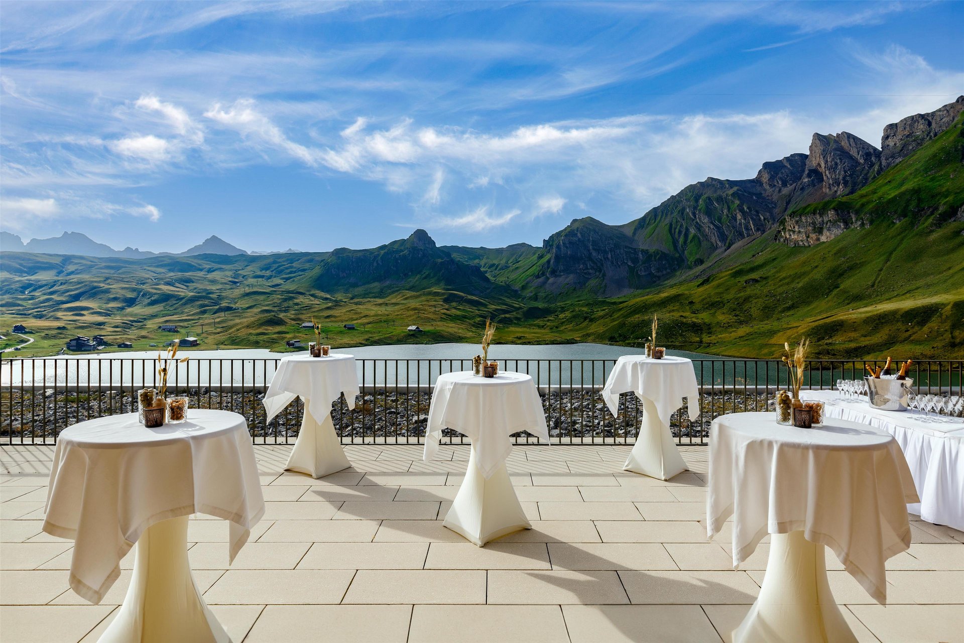 Frutt Lodge - Meeting room