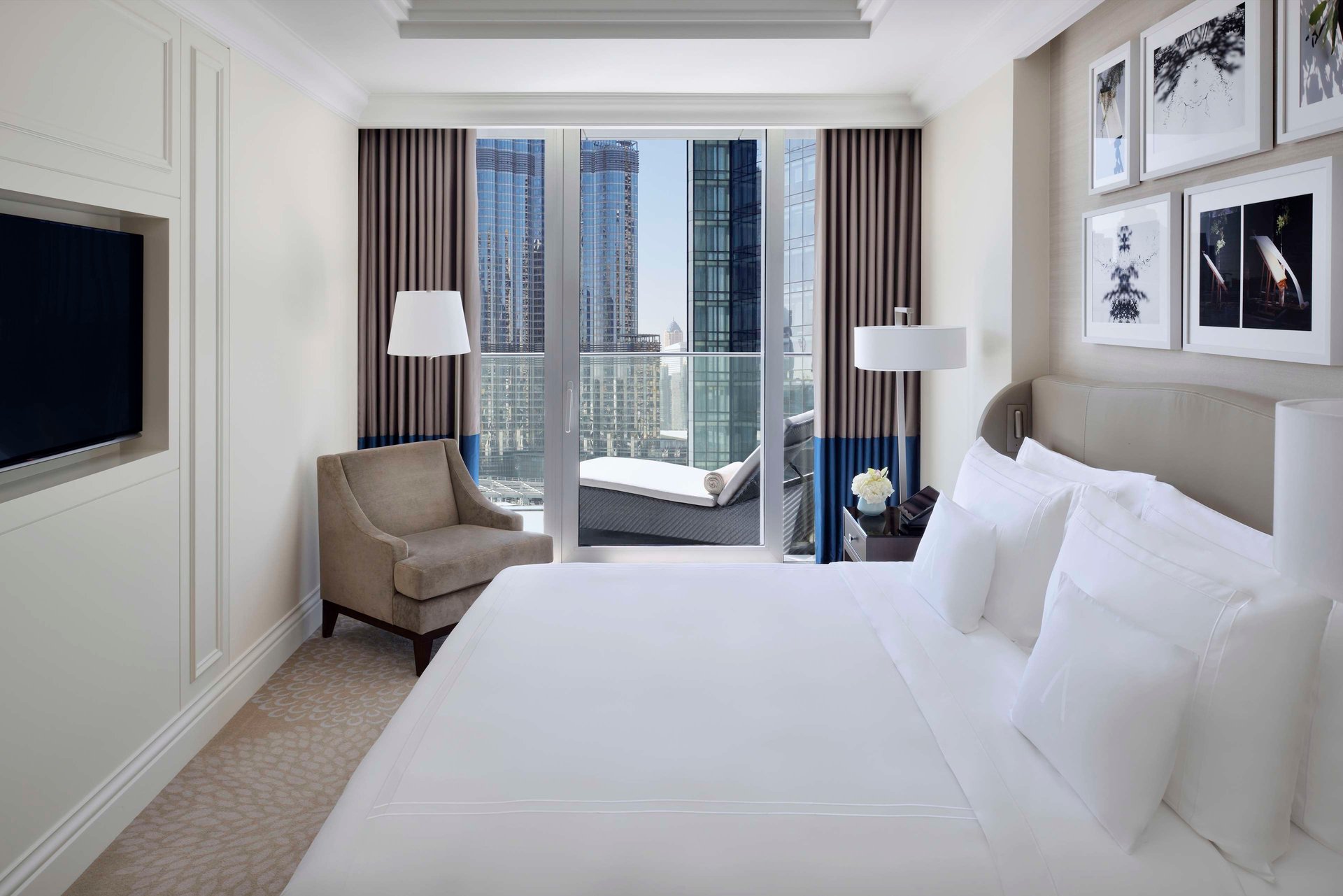 Premier Burj View Suite