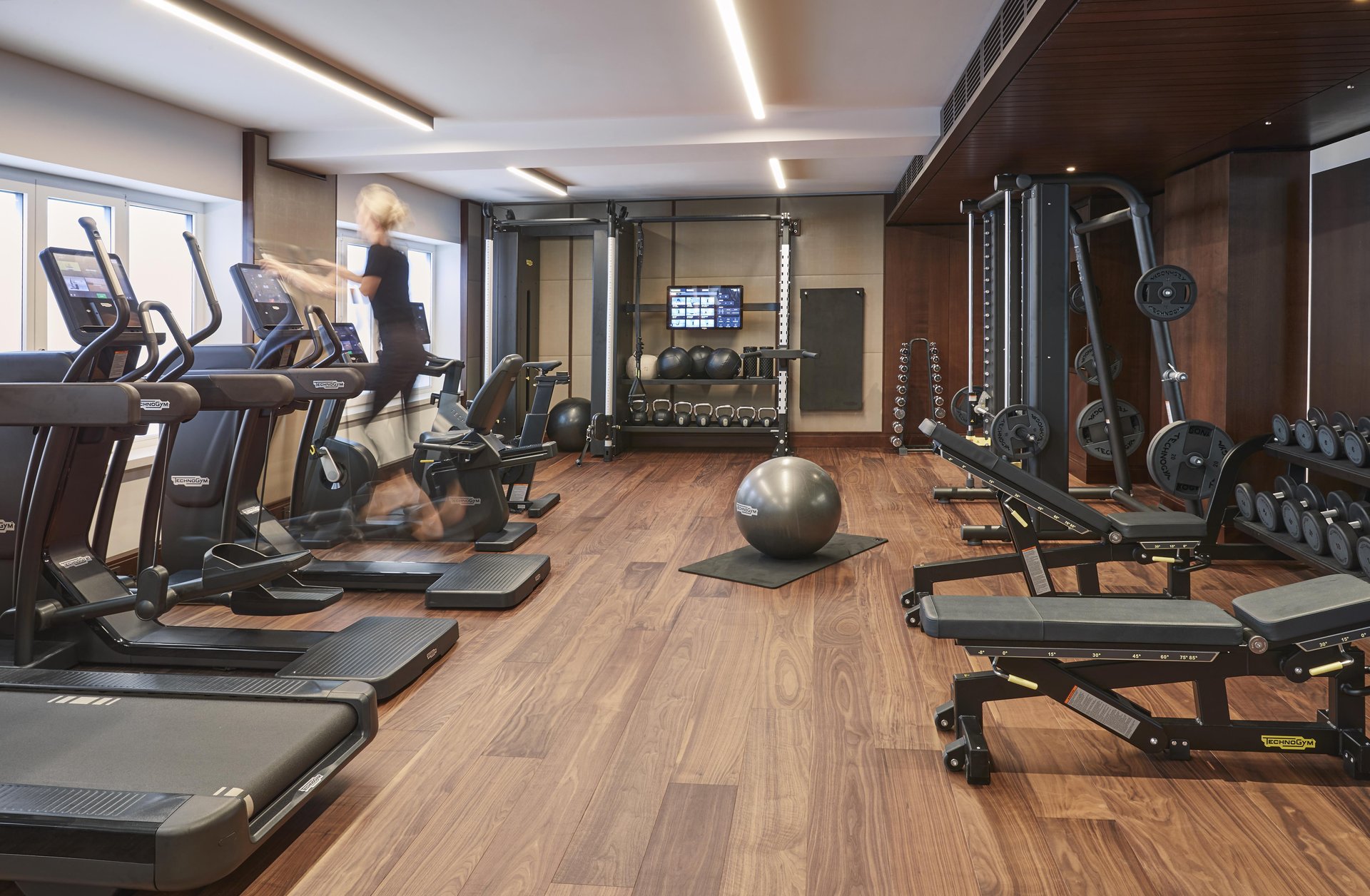 State-of-the-art fitness center at Kempinski The Spa, Hotel Vier Jahreszeiten Kempinski München