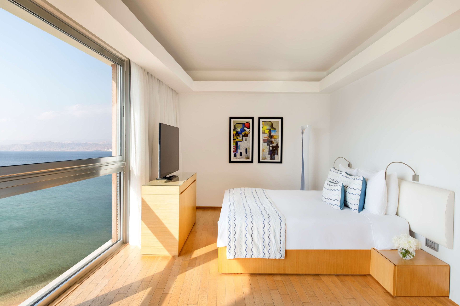Rooms & Suites