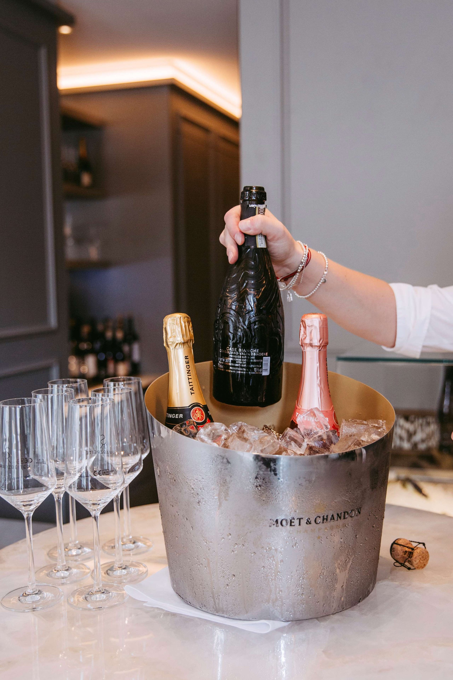 Pearls & Bubbles Party