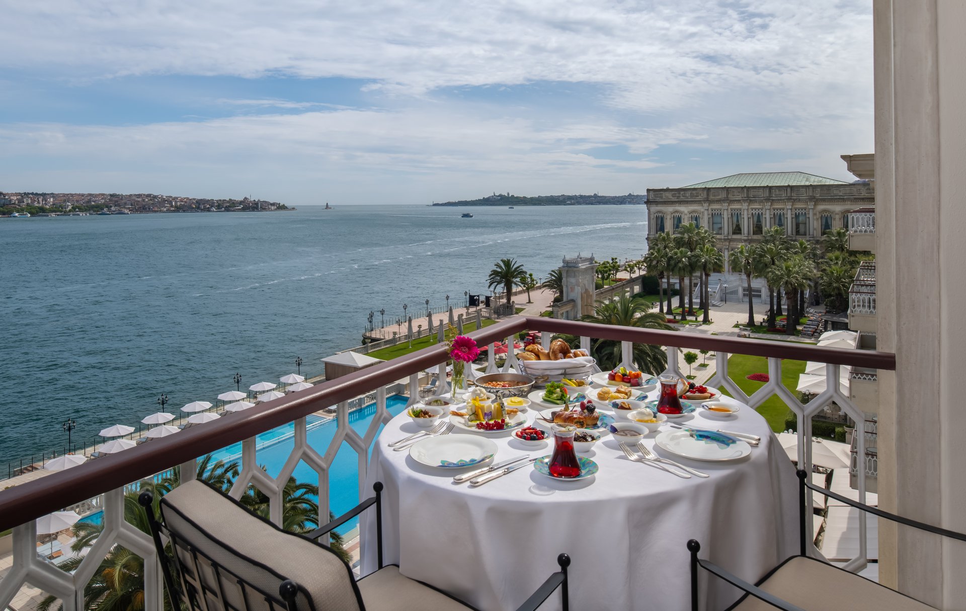 KIIST_Balcony of Vezir Suite_Original_54114.jpg